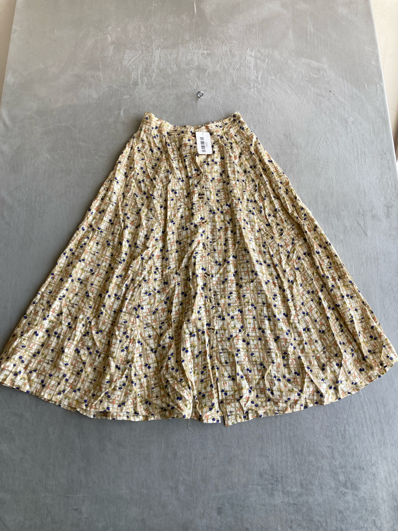White Stag Cream Floral Rayon Skirt Size Size 12