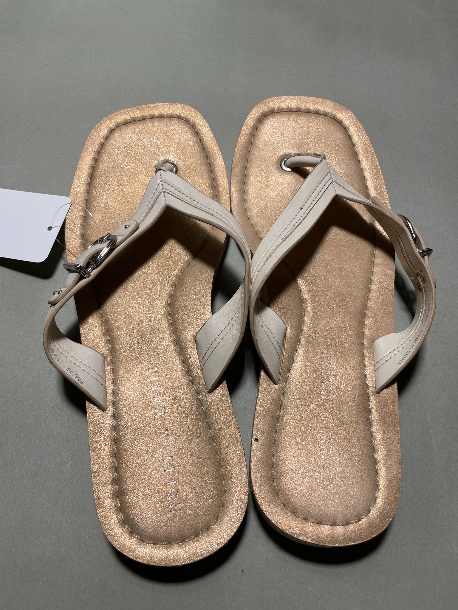 KELLY & KATIE Metallic Rose Gold Padded Thong Sandals Size 9M/40