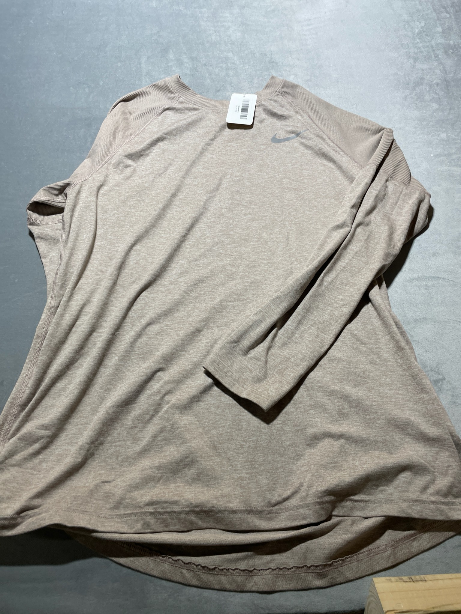 Nike Heathered polyester blend athletic shirt size large