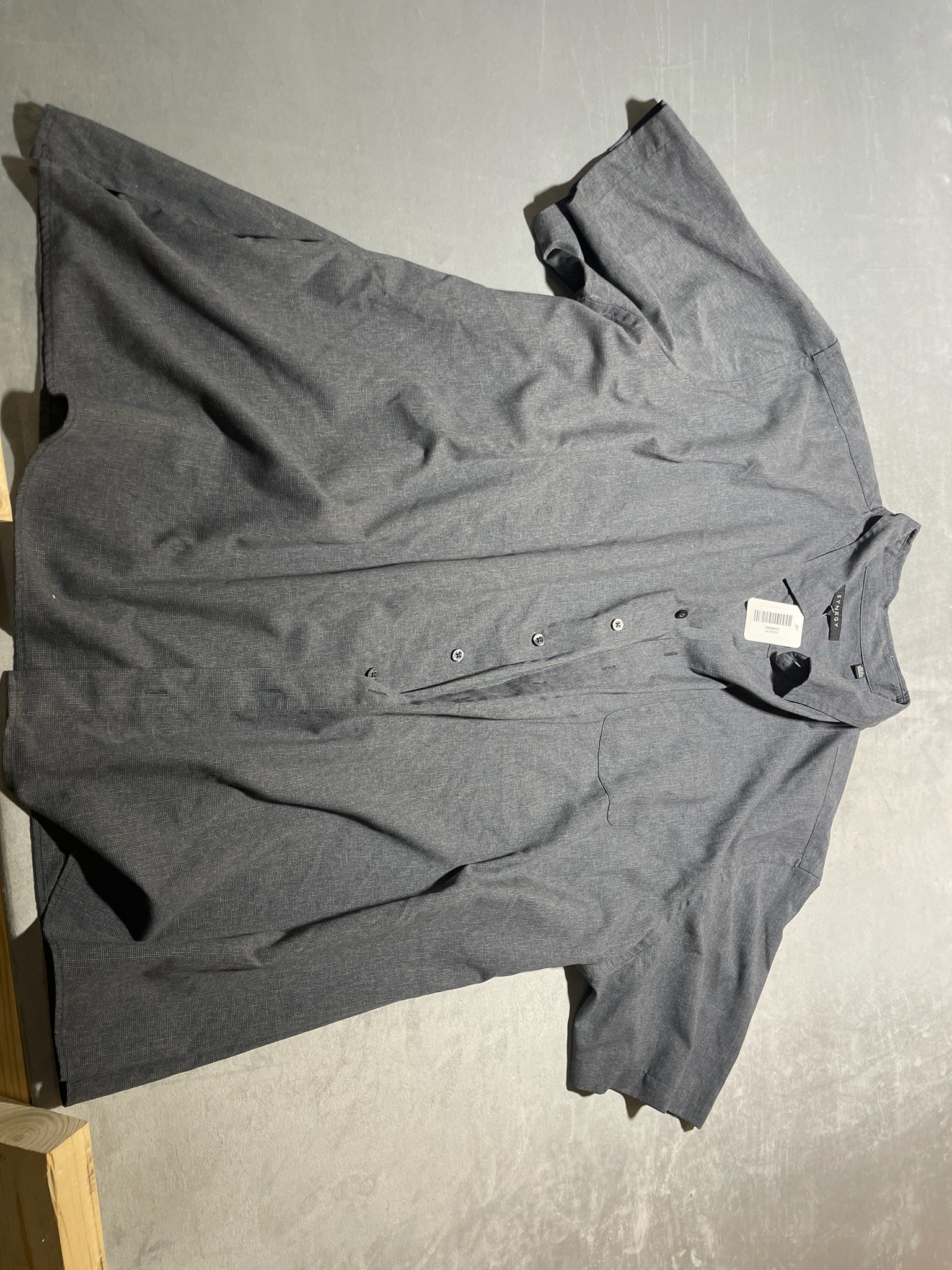 Synrgy gray button up shirt size 4XL