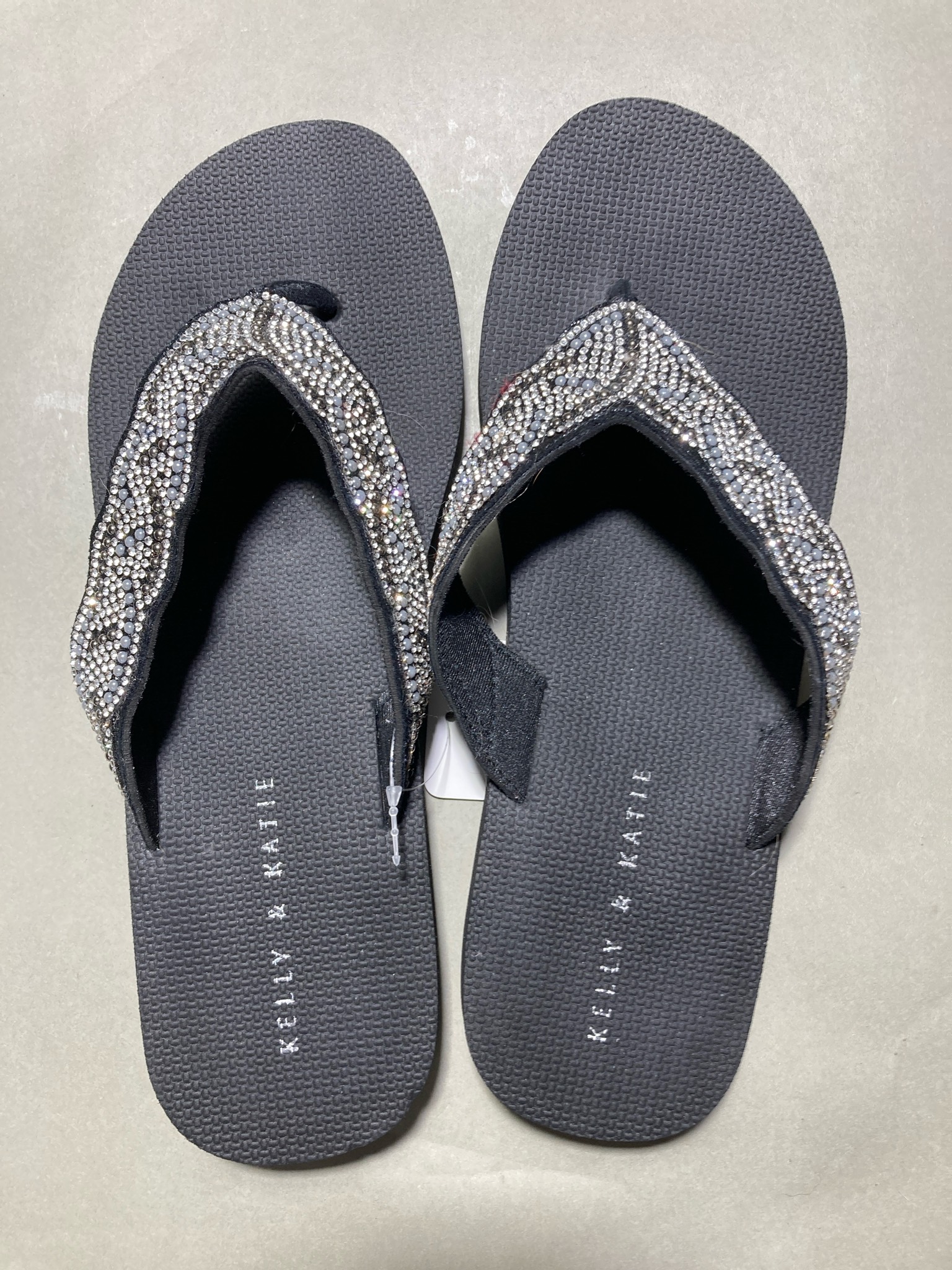 Kenneth Black Rhinestone Thong Sandals Size 10M