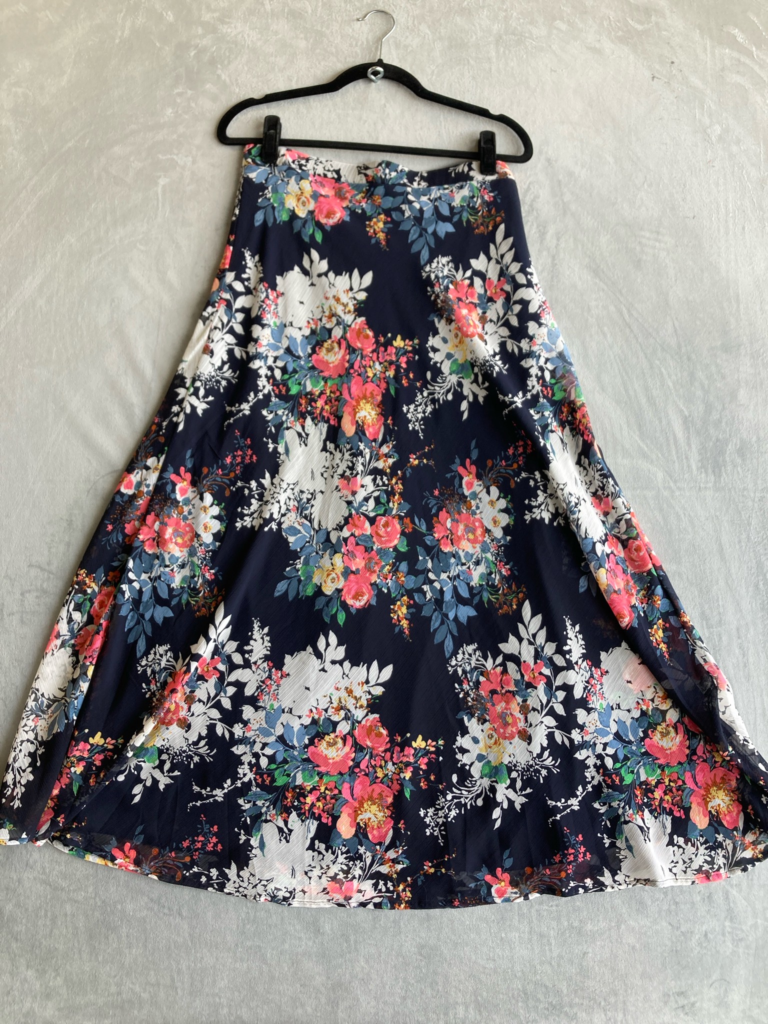 DZ&AL Navy Floral Lightweight Woven Skirt Size Large