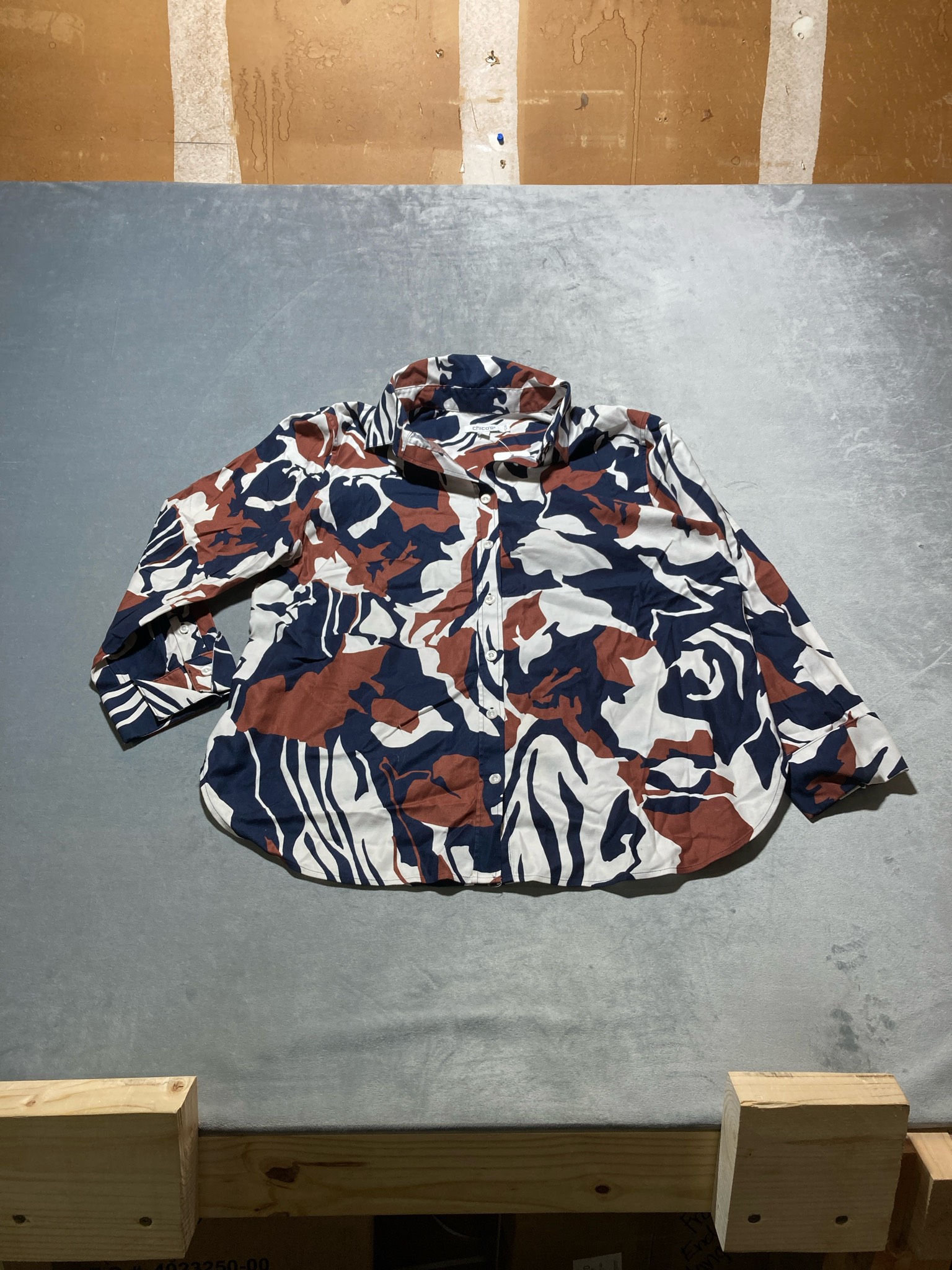 Chico's Navy Abstract Animal Print Woven Blouse Size Size 10