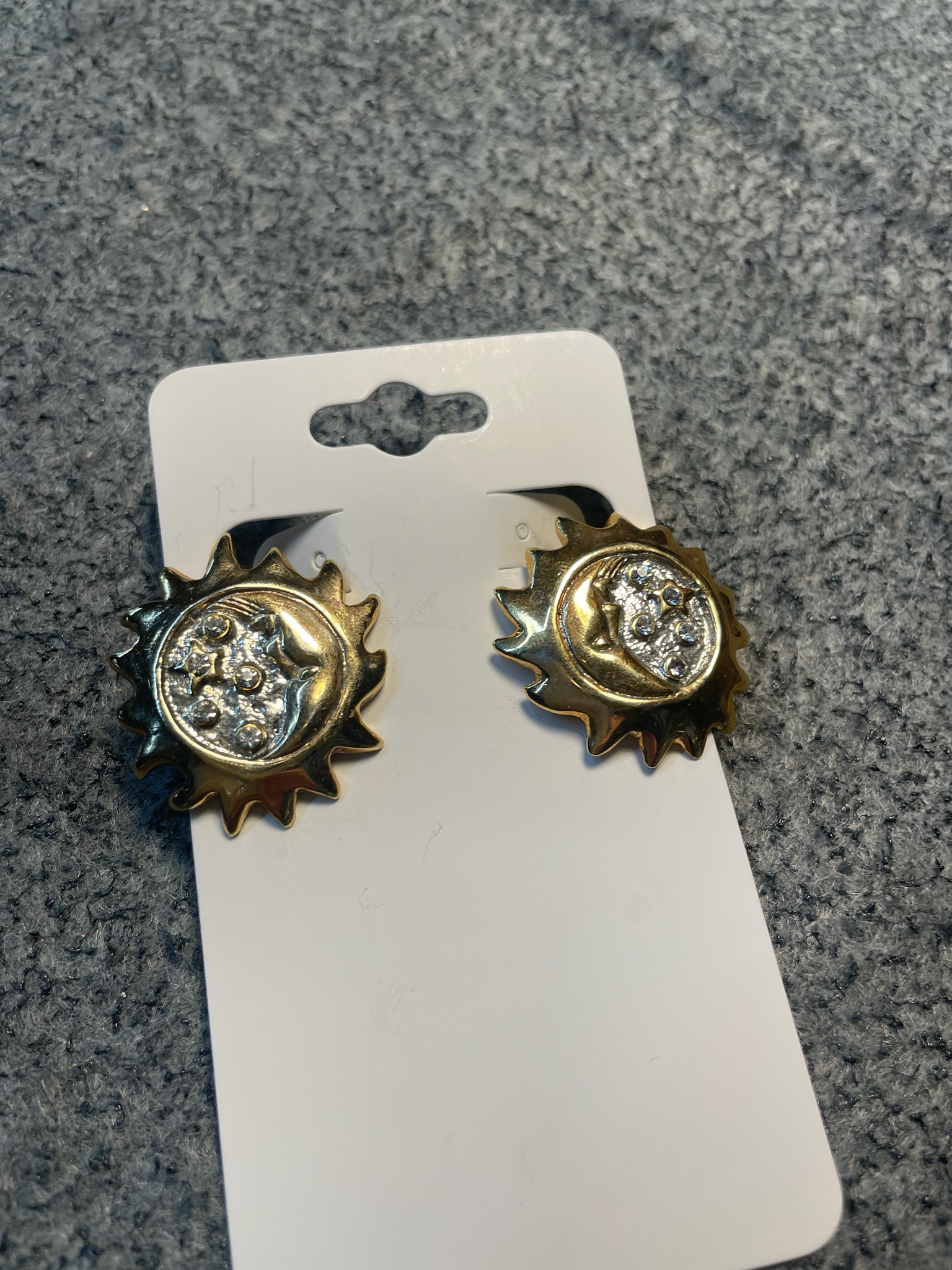 Vintage Gold Tone Sun Clip-On Earrings