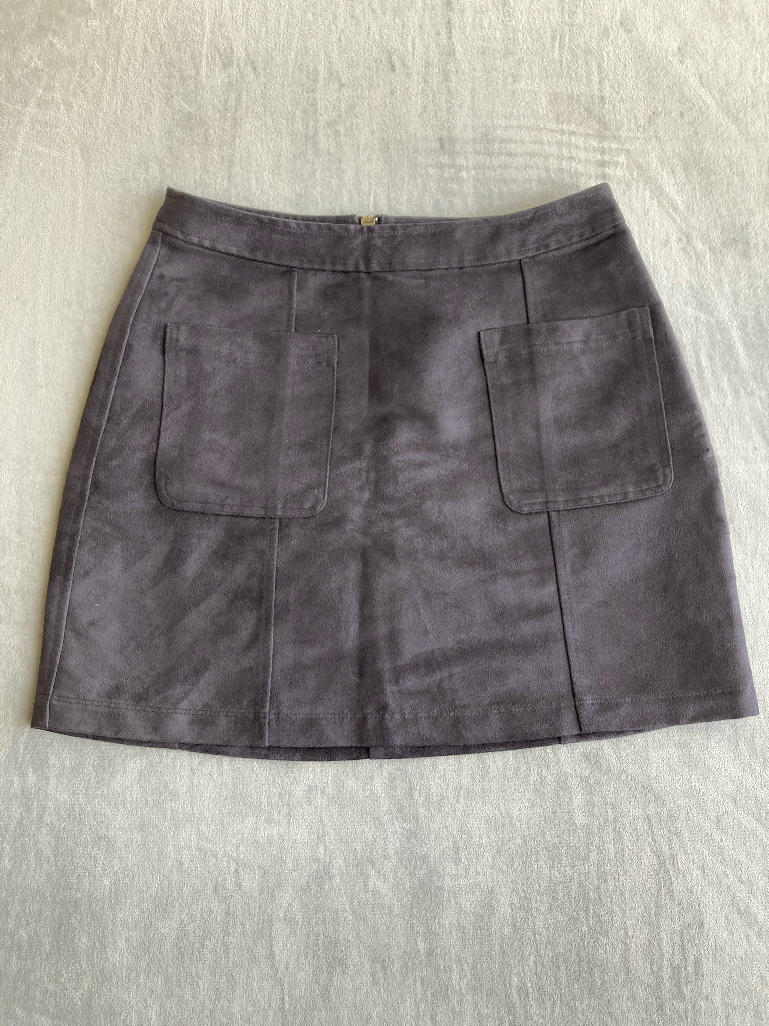 Old Navy Charcoal Faux Suede Mini Skirt Size Size 4