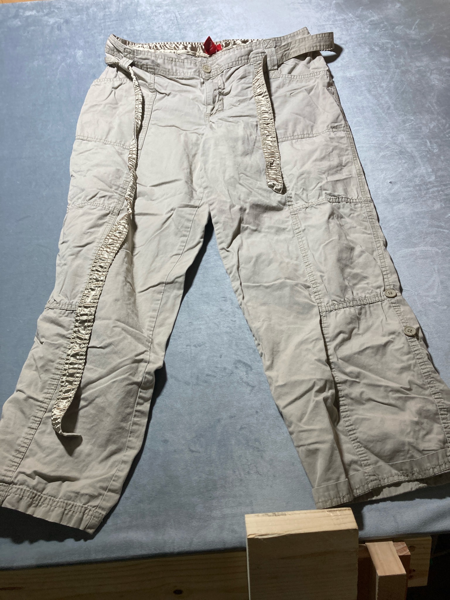 Mossimo Beige Cotton Cargo Capris Size 16W