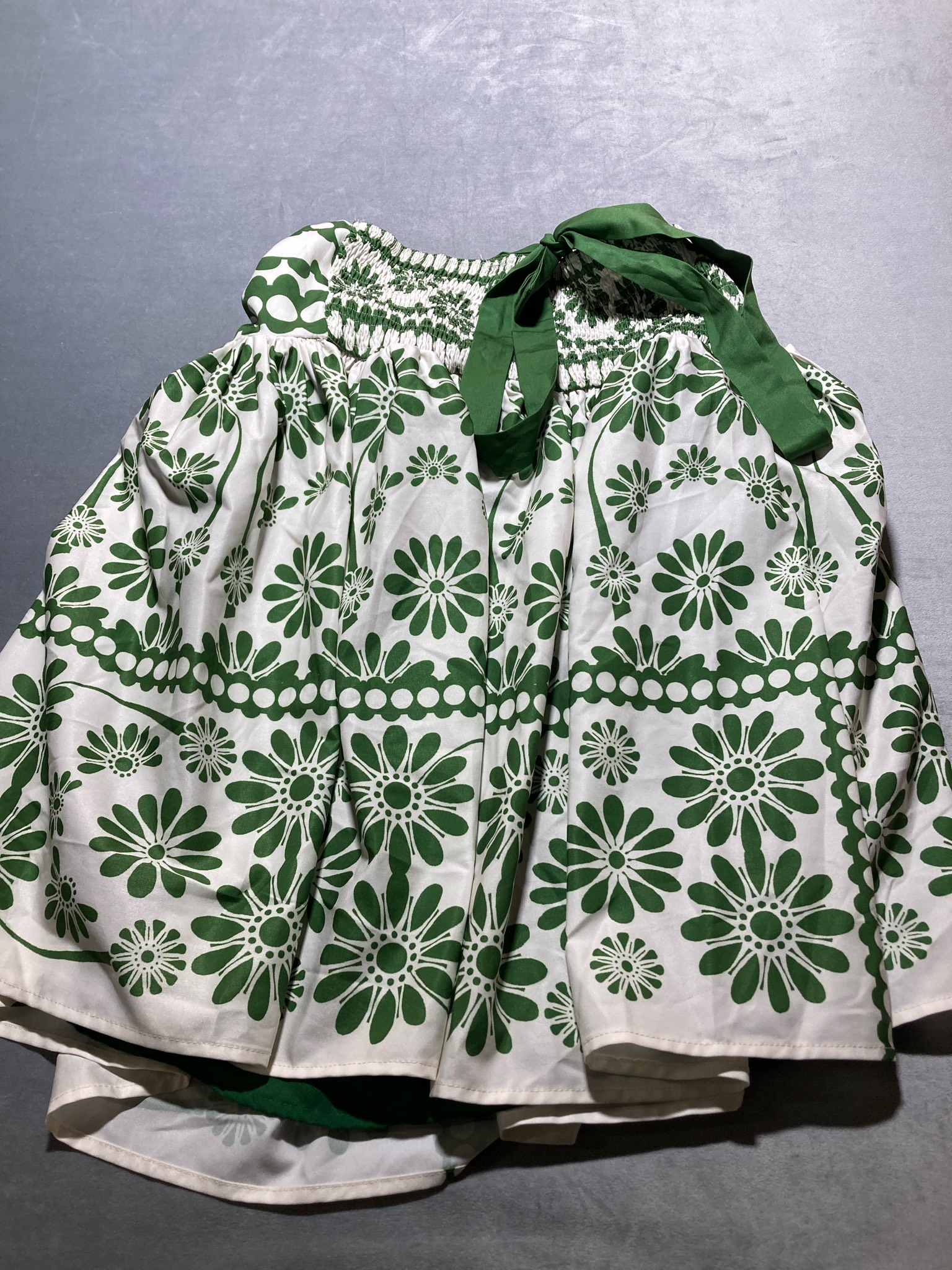 Green and White Daisy Print Lightweight Woven Skirt