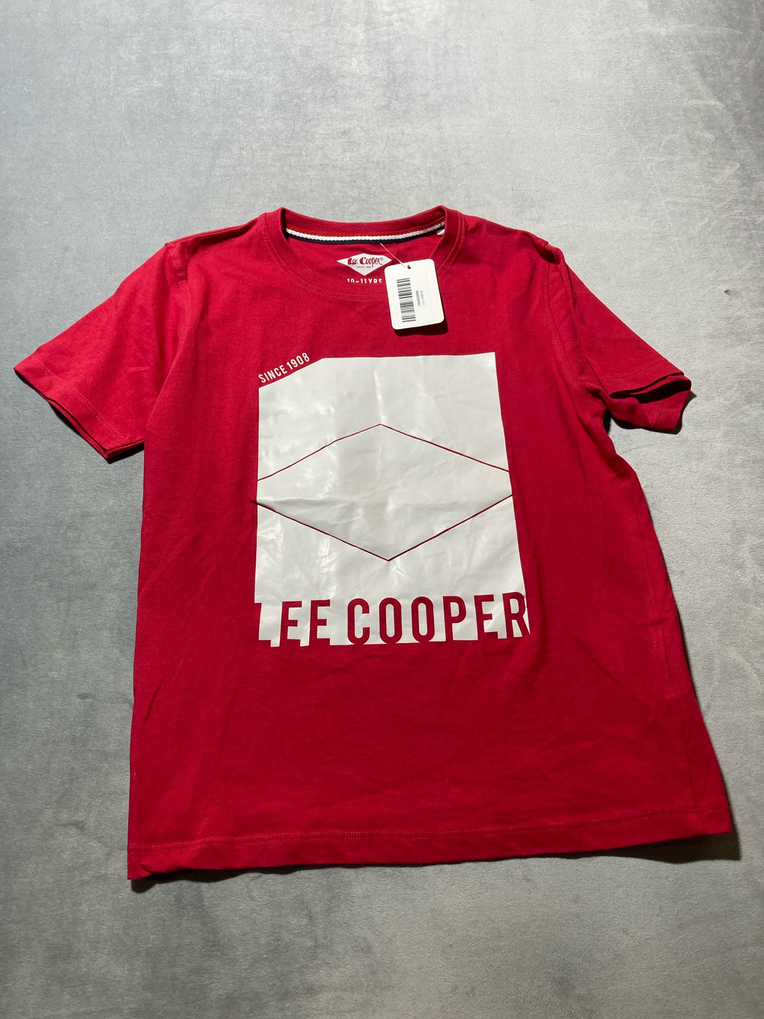 Lee Cooper Red Cotton graphic T-Shirt Size 10-11 YRS