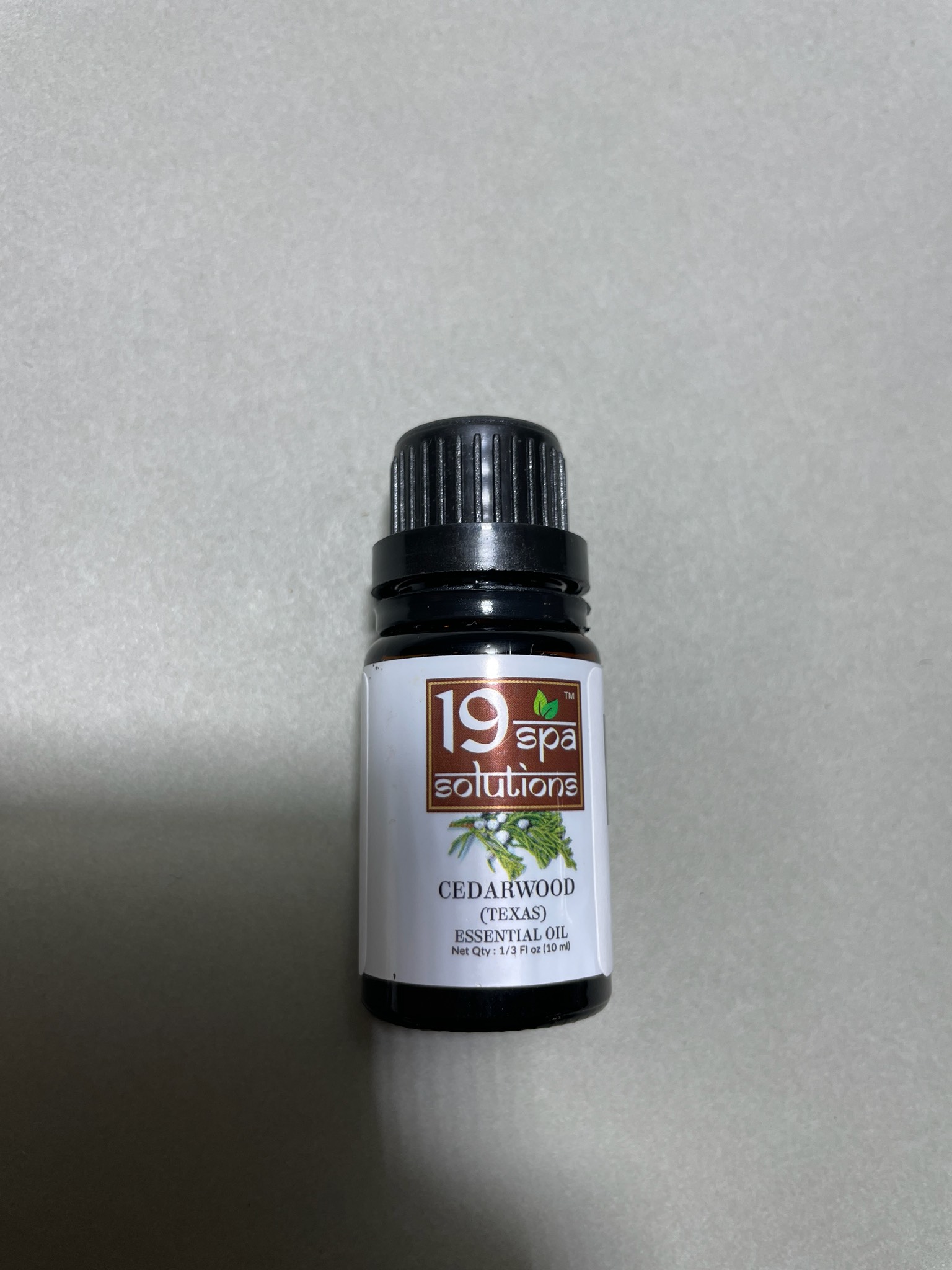 19 spa solutions Amber Cedarwood Essential Oil Size 10 ml