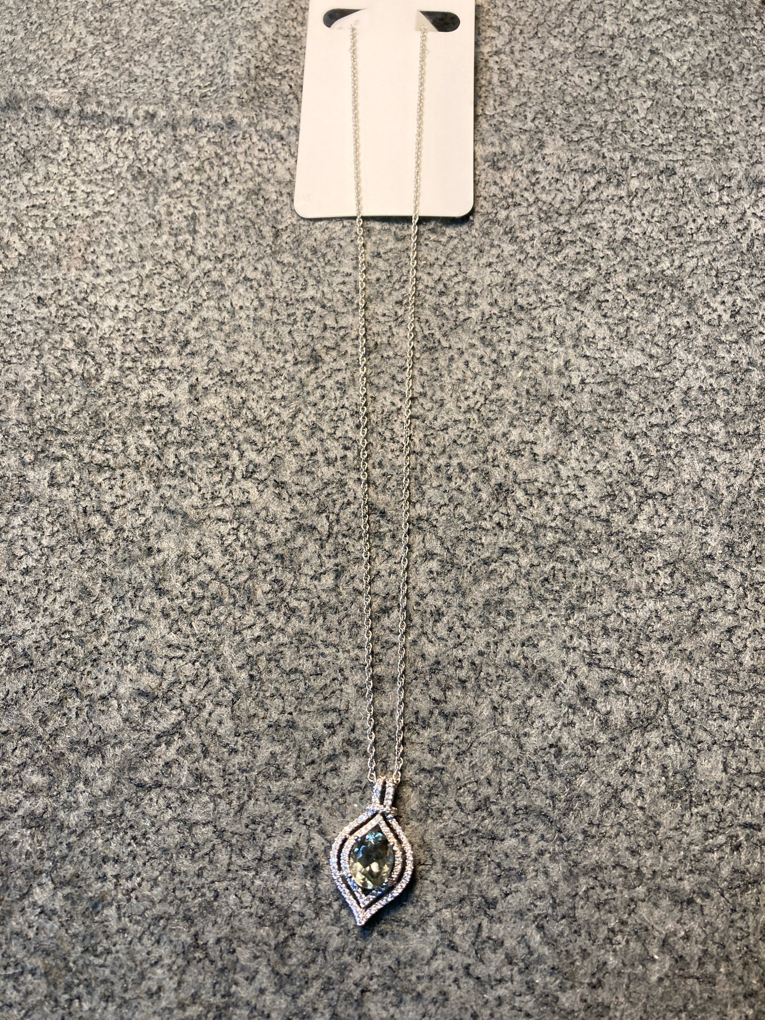 Silver Tone Teardrop Pendant Necklace
