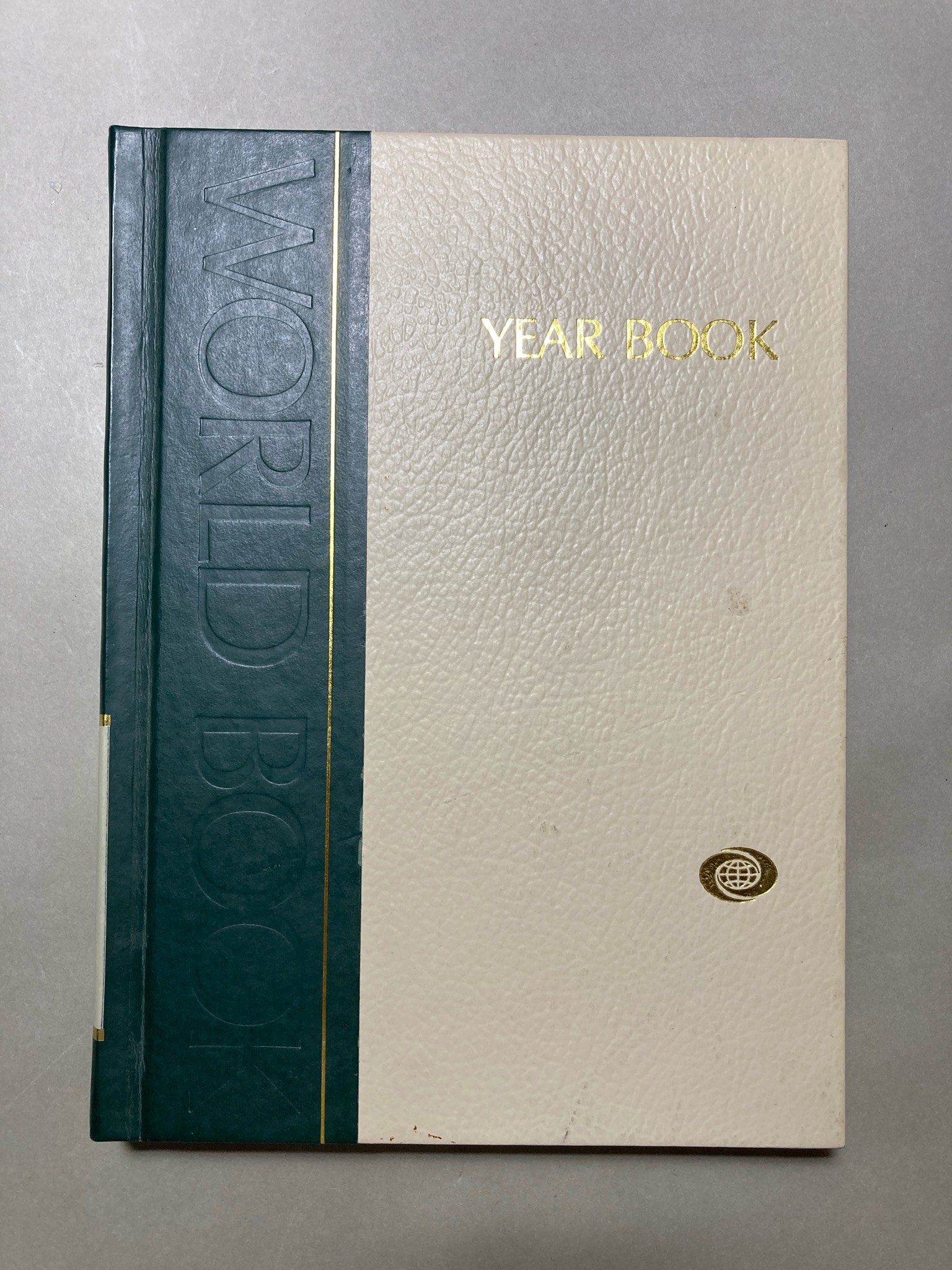 World Book 1991 Year Book Events of 1990
