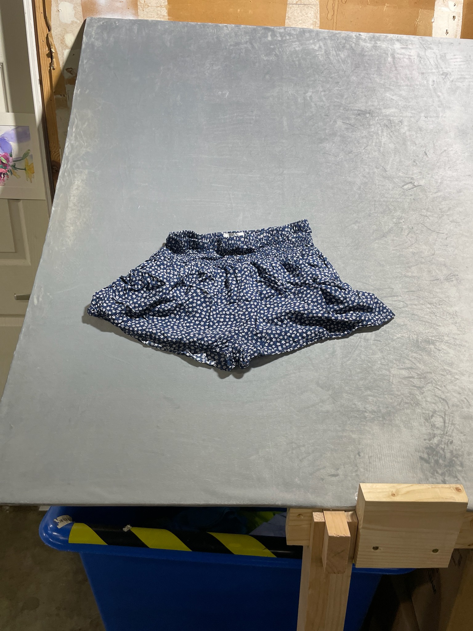 Free Assembly Navy floral shorts size XL