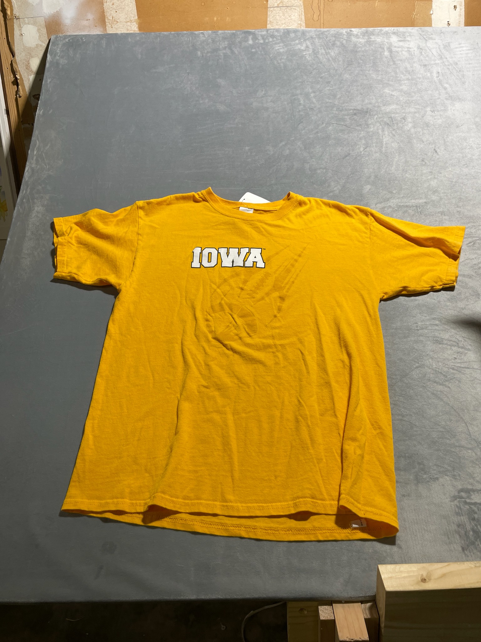 Gildan Yellow Heavy Cotton T-Shirt Size XL (Youth)