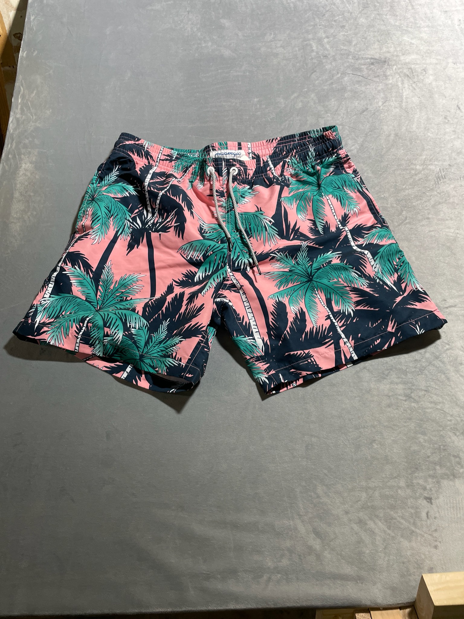 maamgic Pink Tropical Print Lightweight Woven Swim Trunks Size Large