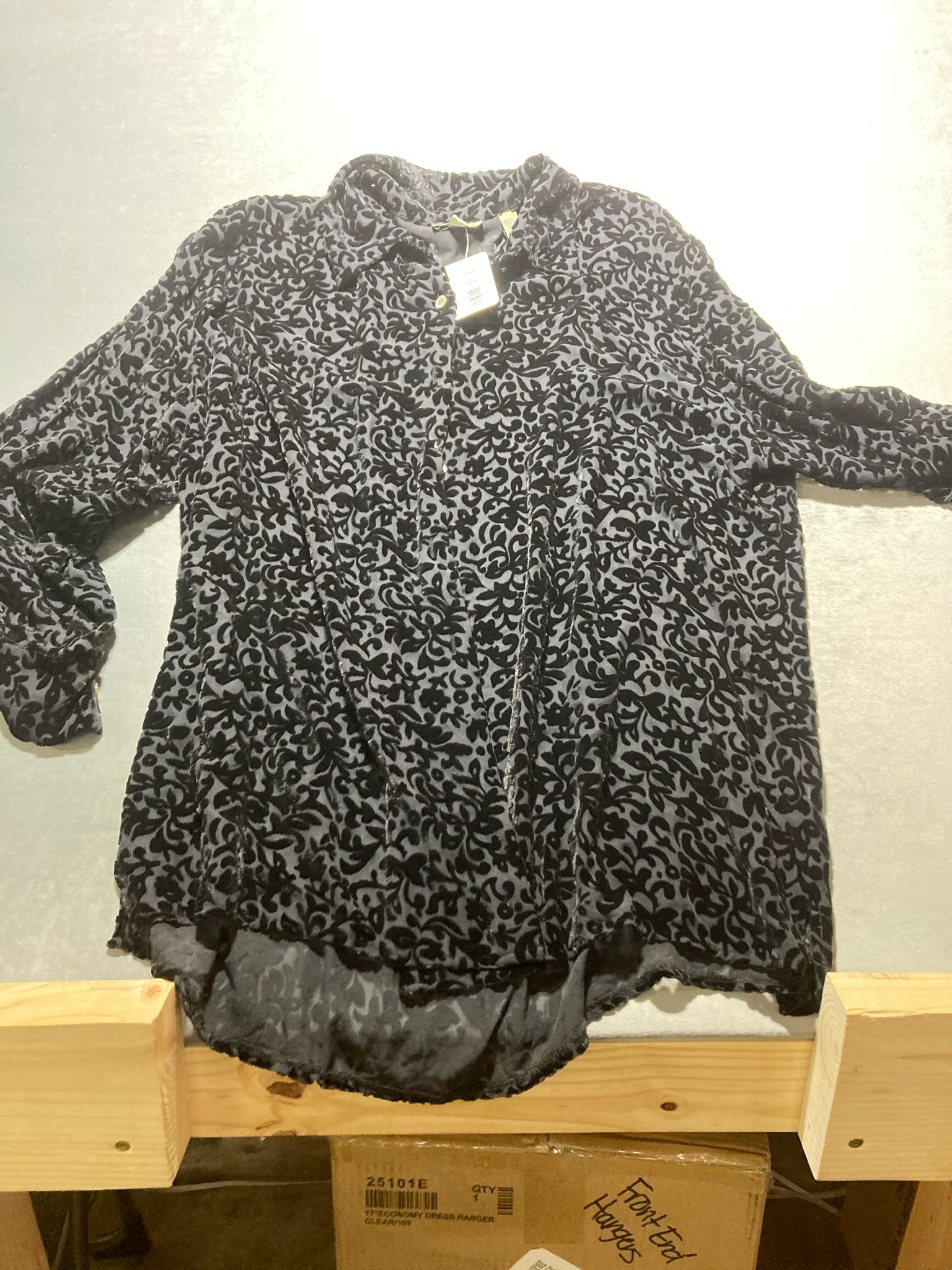 Ann Taylor Black Floral Flocked Blouse Size L