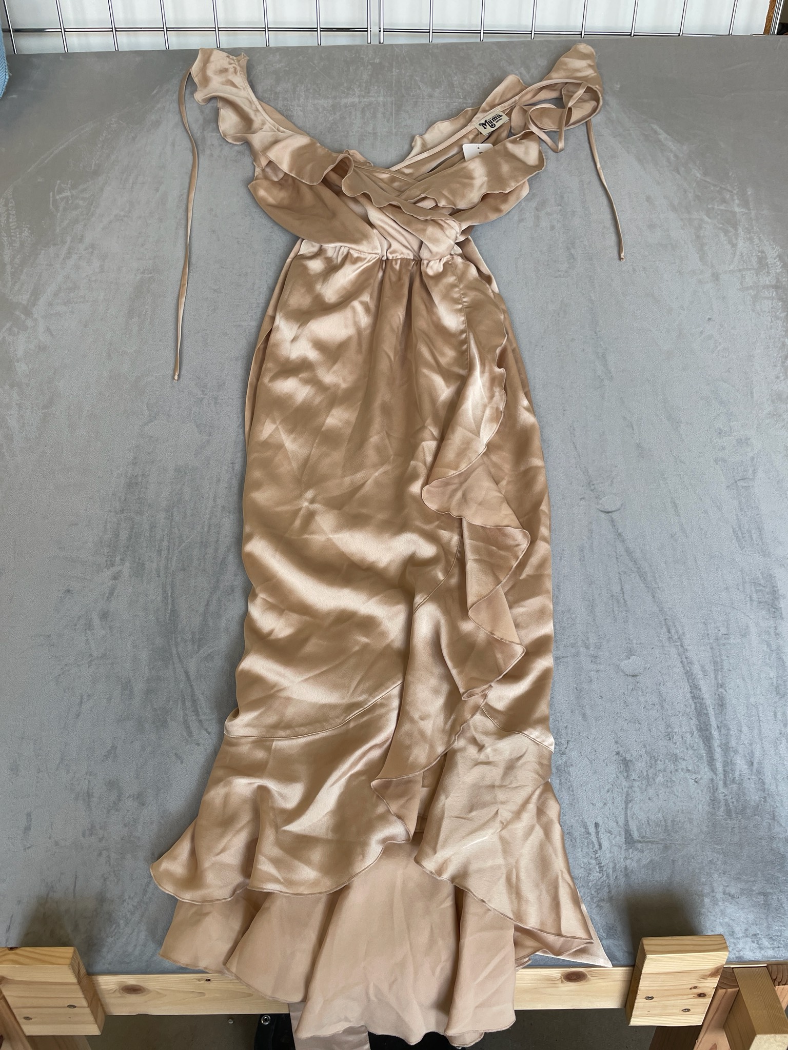 Show Me Your Mumu Champagne Satin-Like Dress Size Small