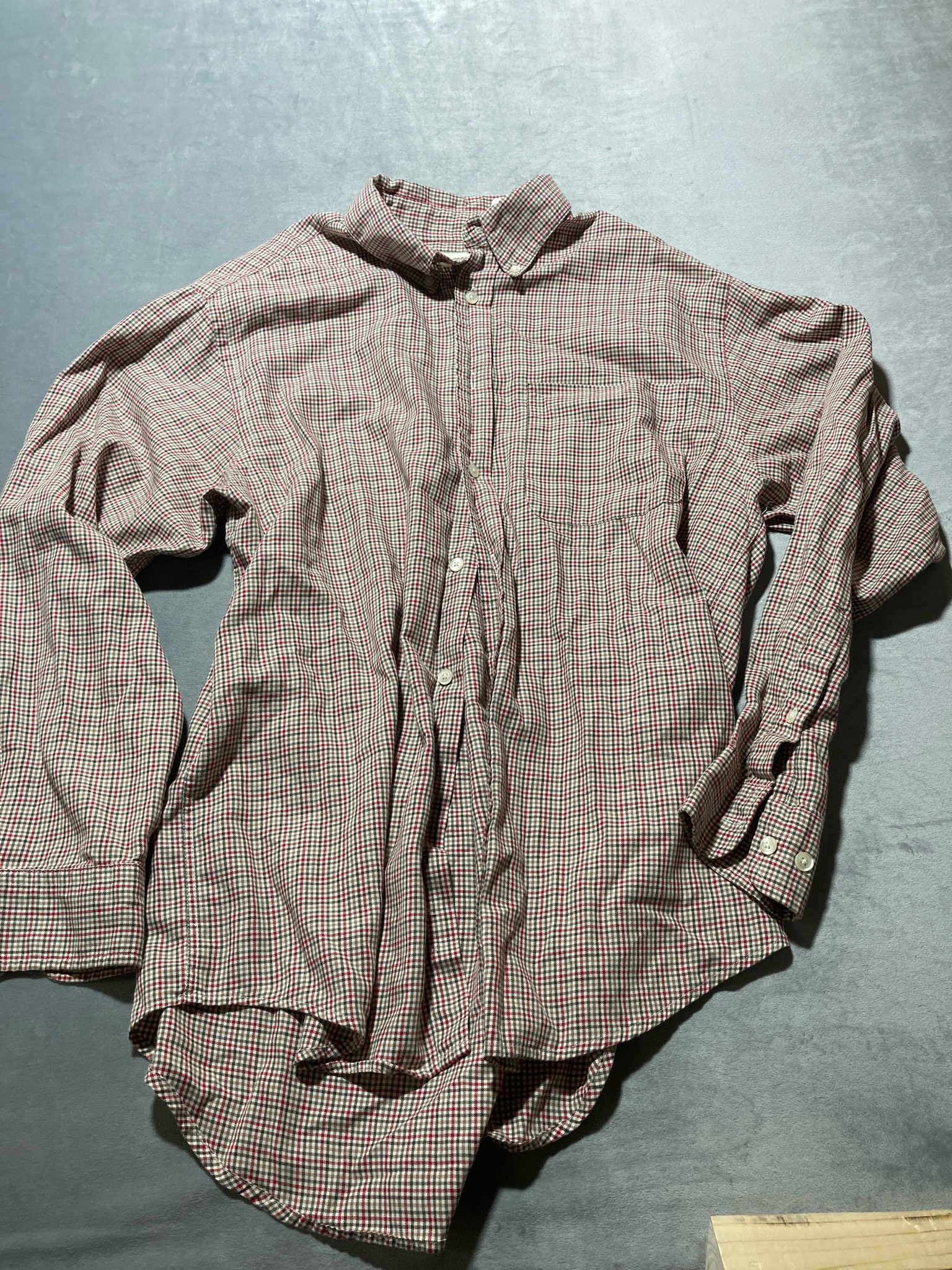GAP White, brown, and red cotton button up shirt size medium