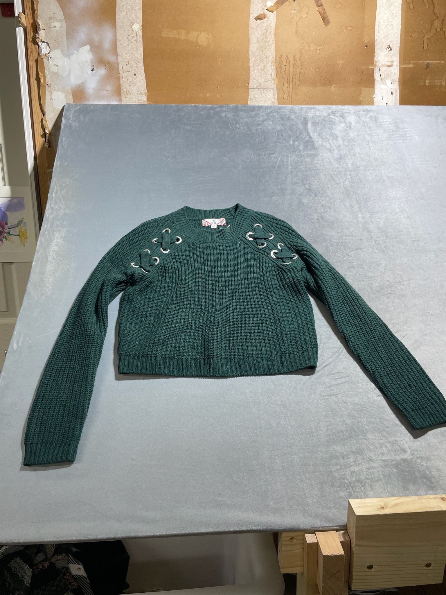 Pink Rose Forest Green Ribbed Knit Cropped Sweater Size S