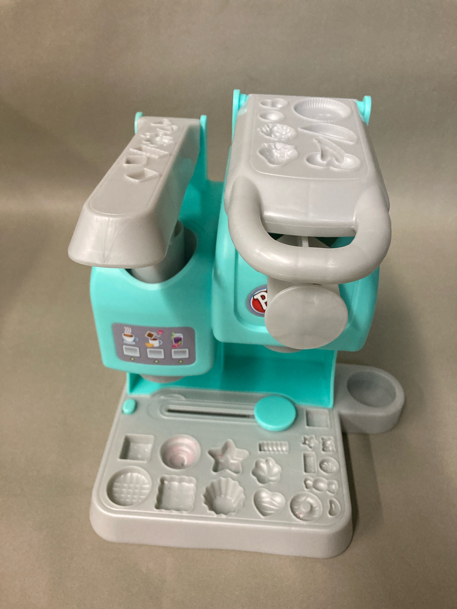 Play-Doh Turquoise and Light Gray Molding Playset