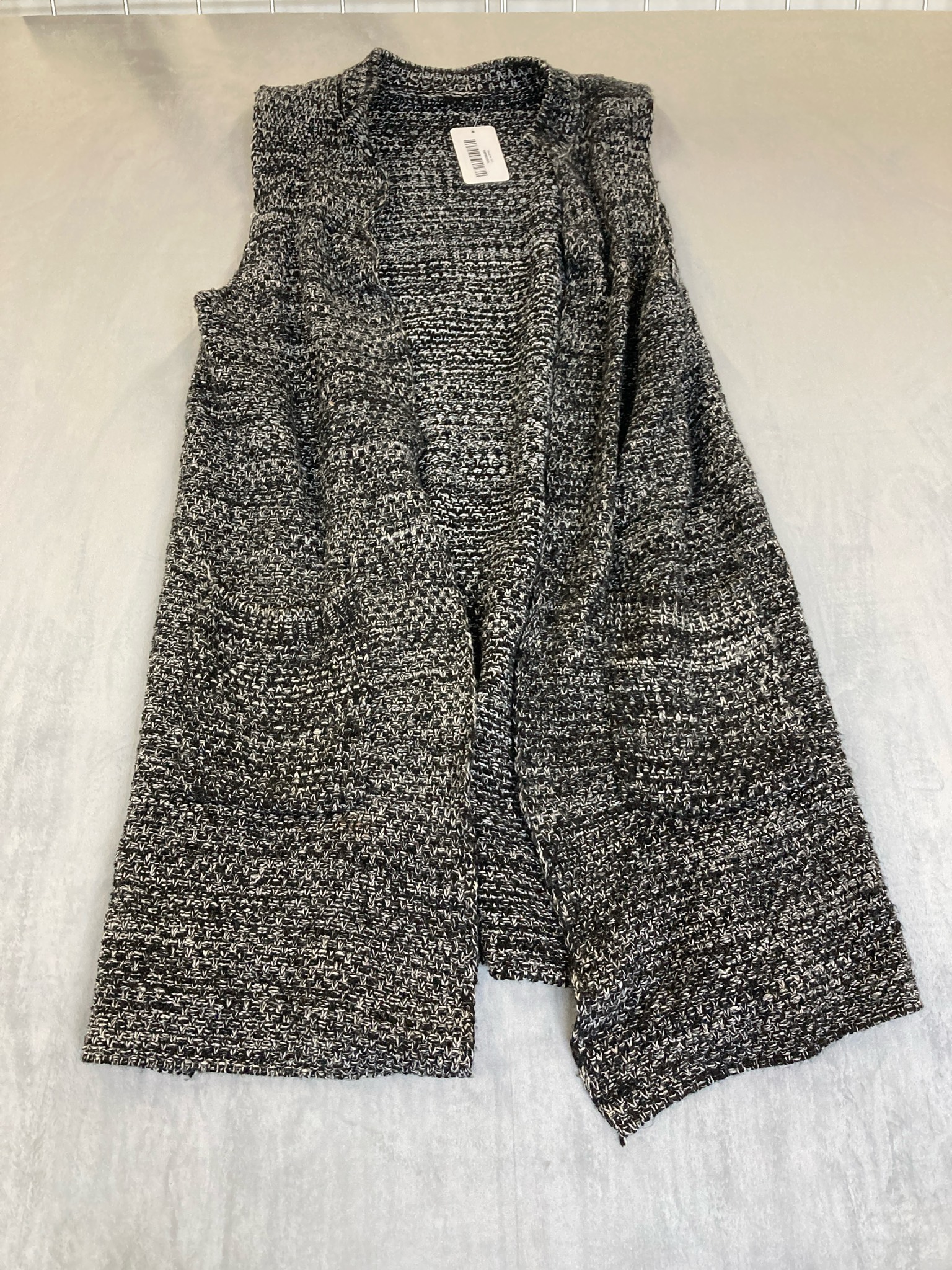 Black and White Marled Knit Sleeveless Cardigan