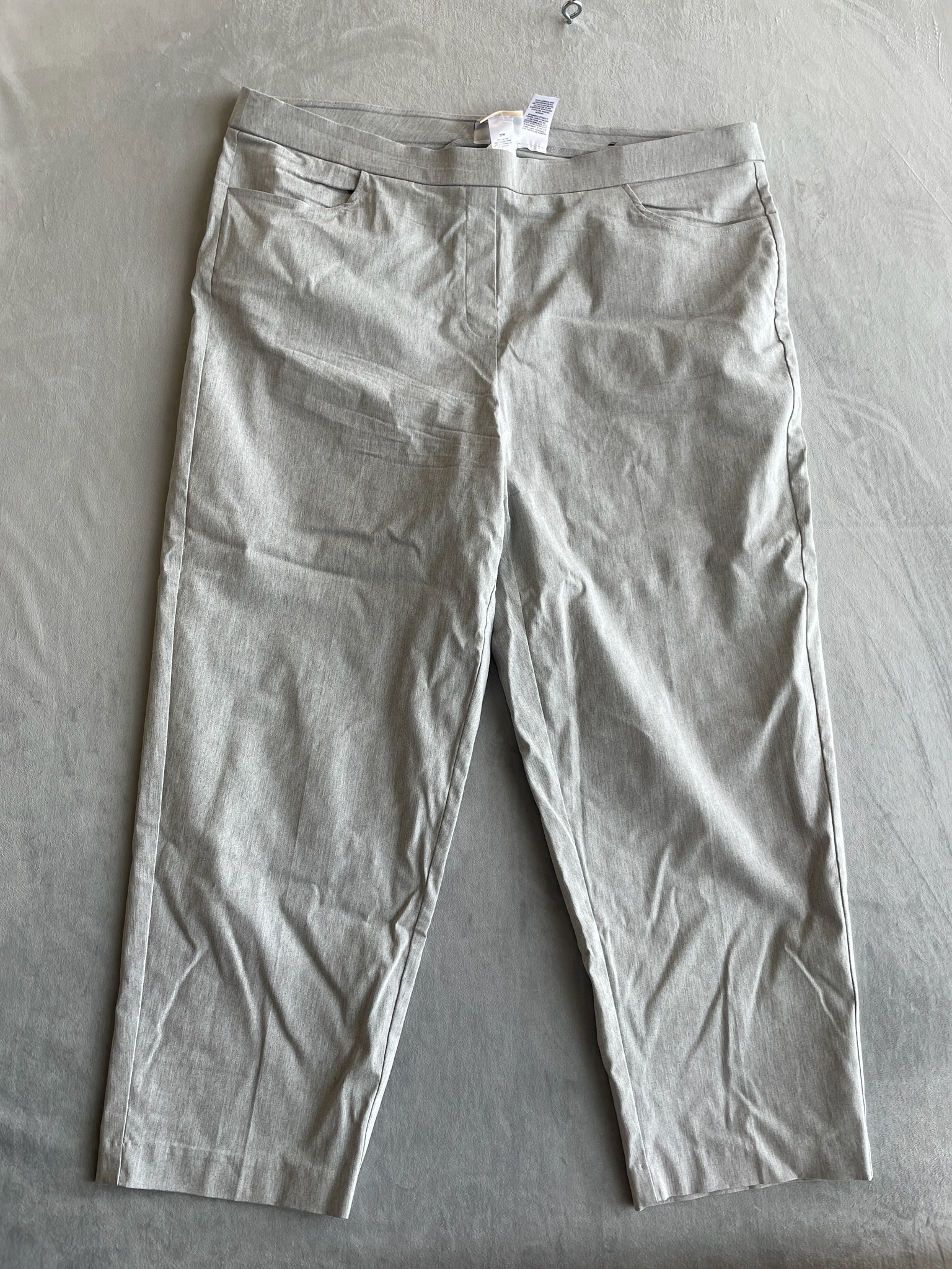 Alfred Dunner Light Heather Gray Rayon Blend Cropped Pants Size 22W