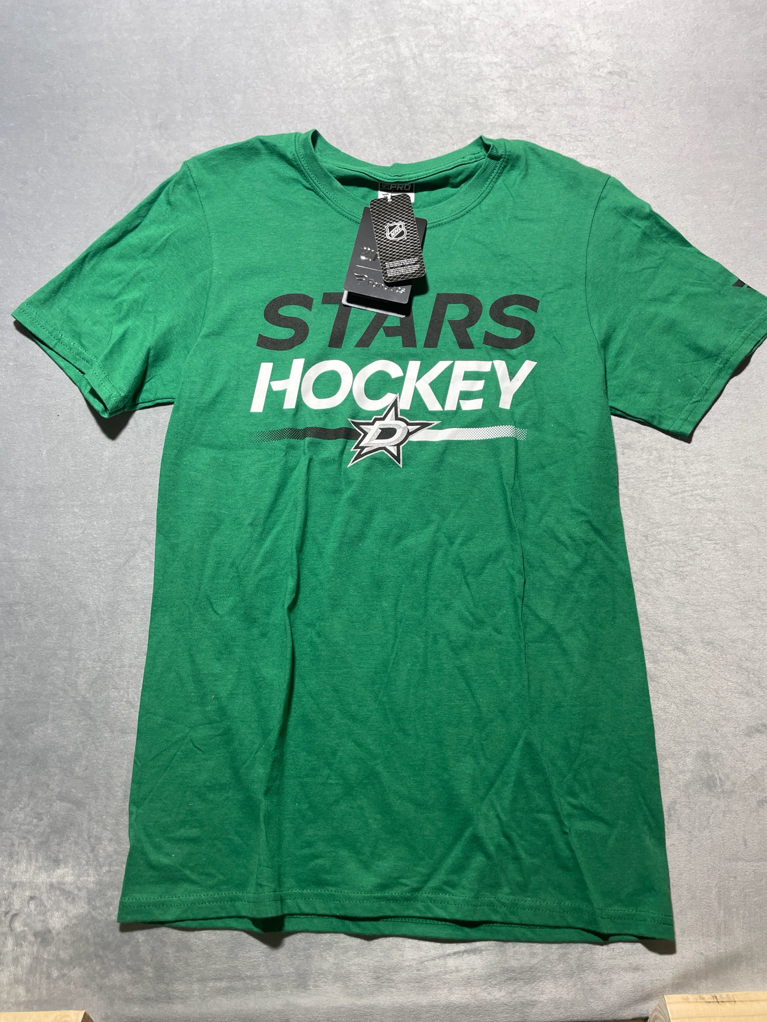 Fanatics Green hockey graphic t shirt size small NWT