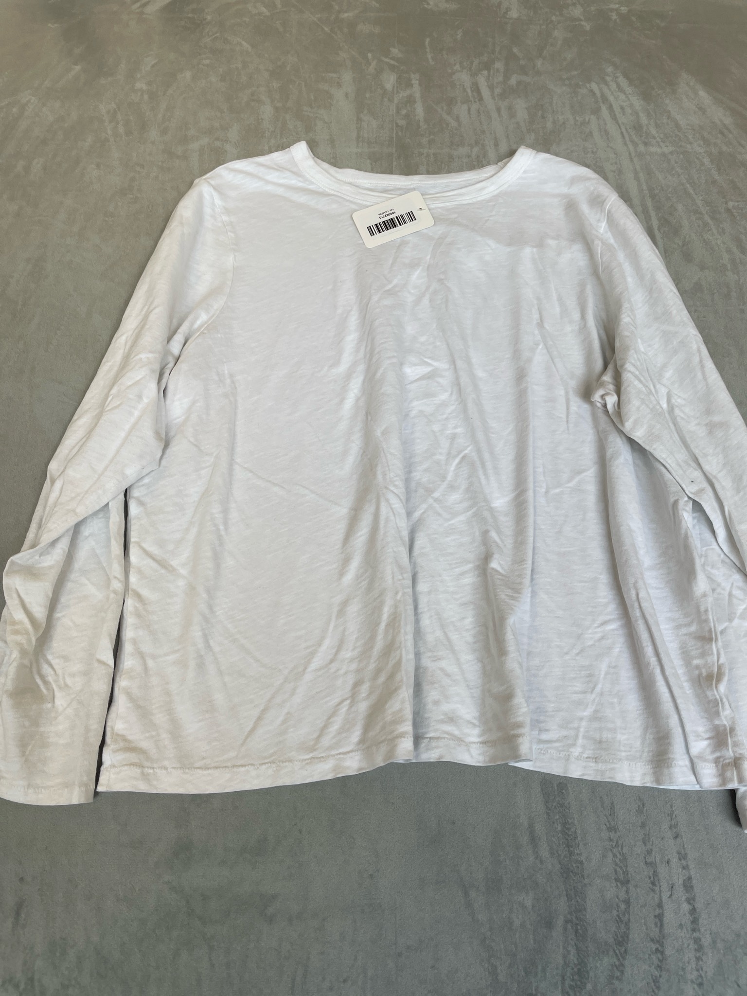 Old Navy White Lightweight Knit Long Sleeve T-Shirt Size M