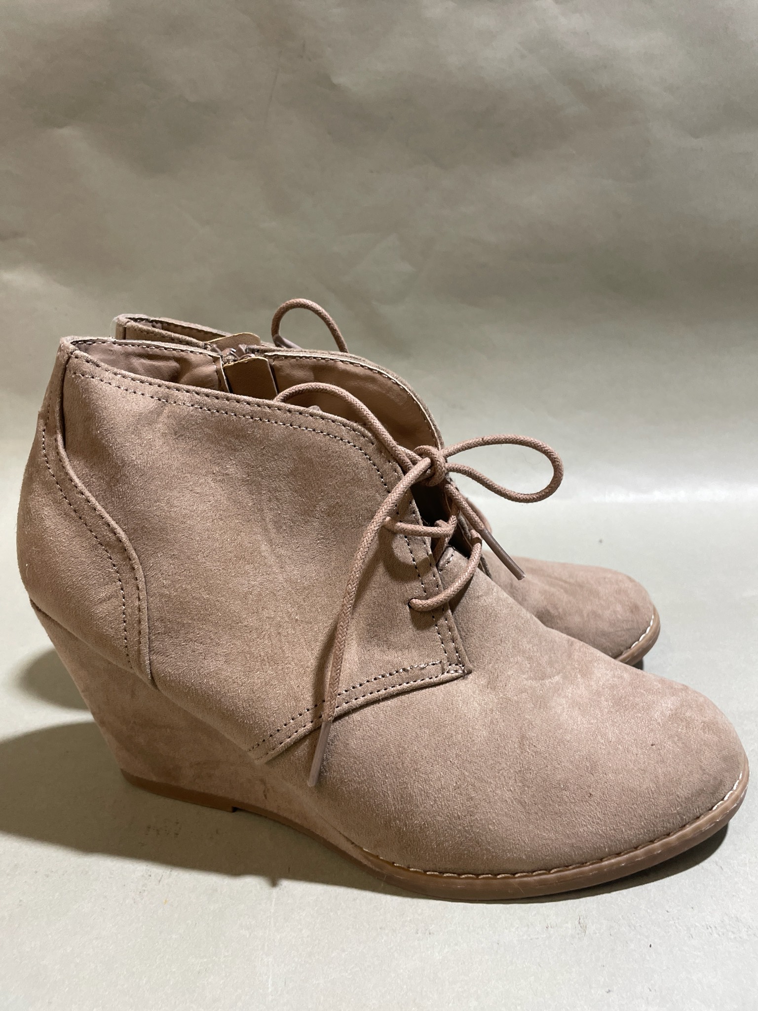 Universal Thread Taupe Wedge Ankle Booties Size 7 1/4