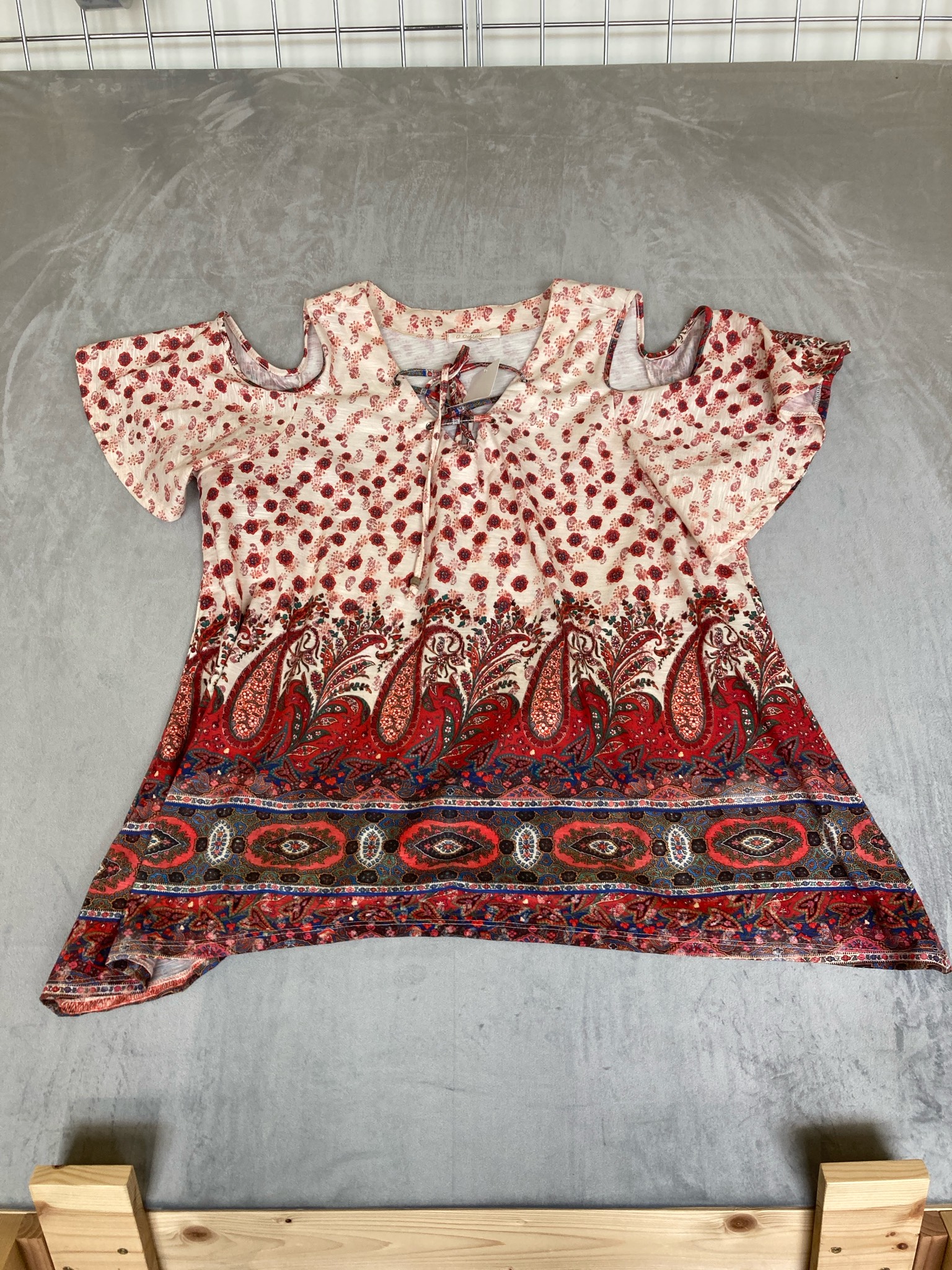 G Collection Cream Paisley Lightweight Knit Tunic Top Size 2X