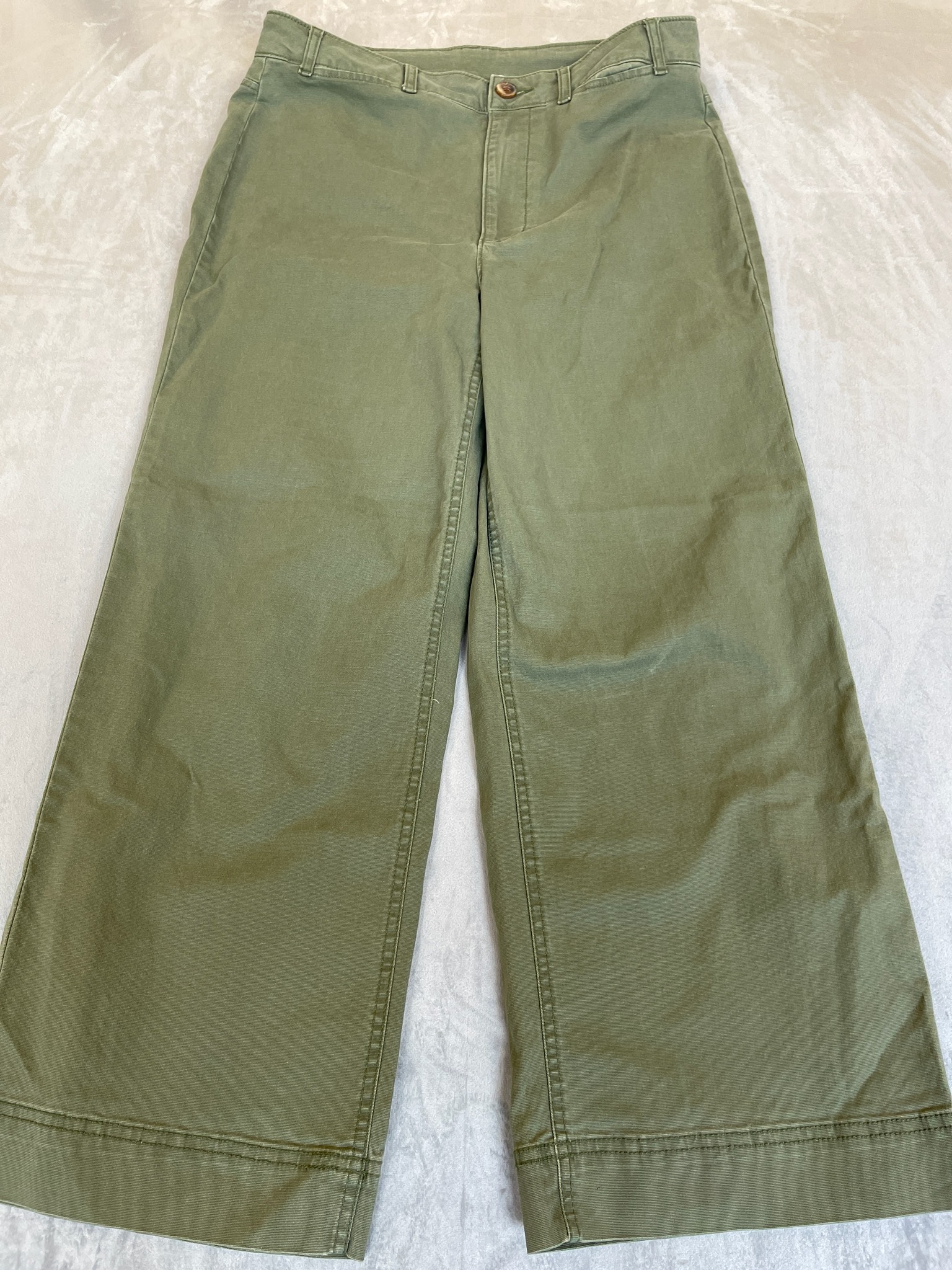 Old Navy Olive Green Twill Wide Leg Pants Size Size 8