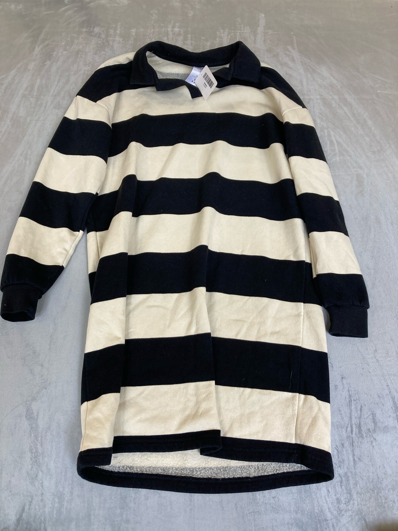 SERRA Black and Cream Striped Knit Pullover Size S (US 4-6)