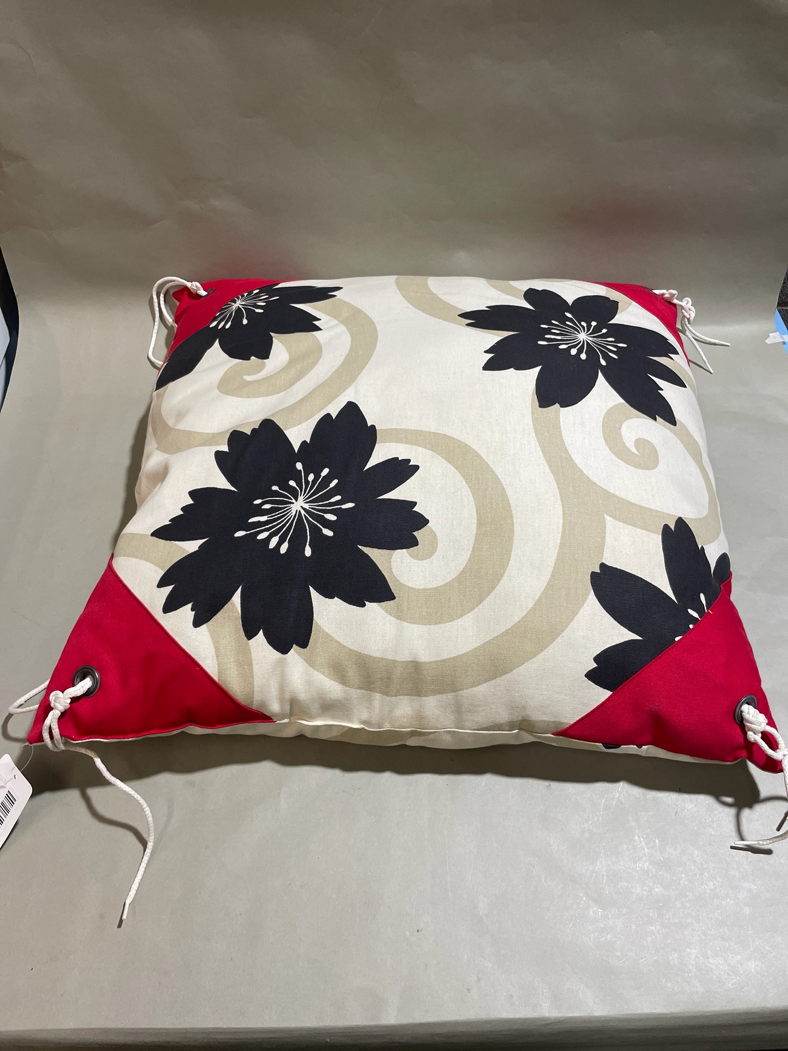 Cream Floral Tie-On Seat Cushion