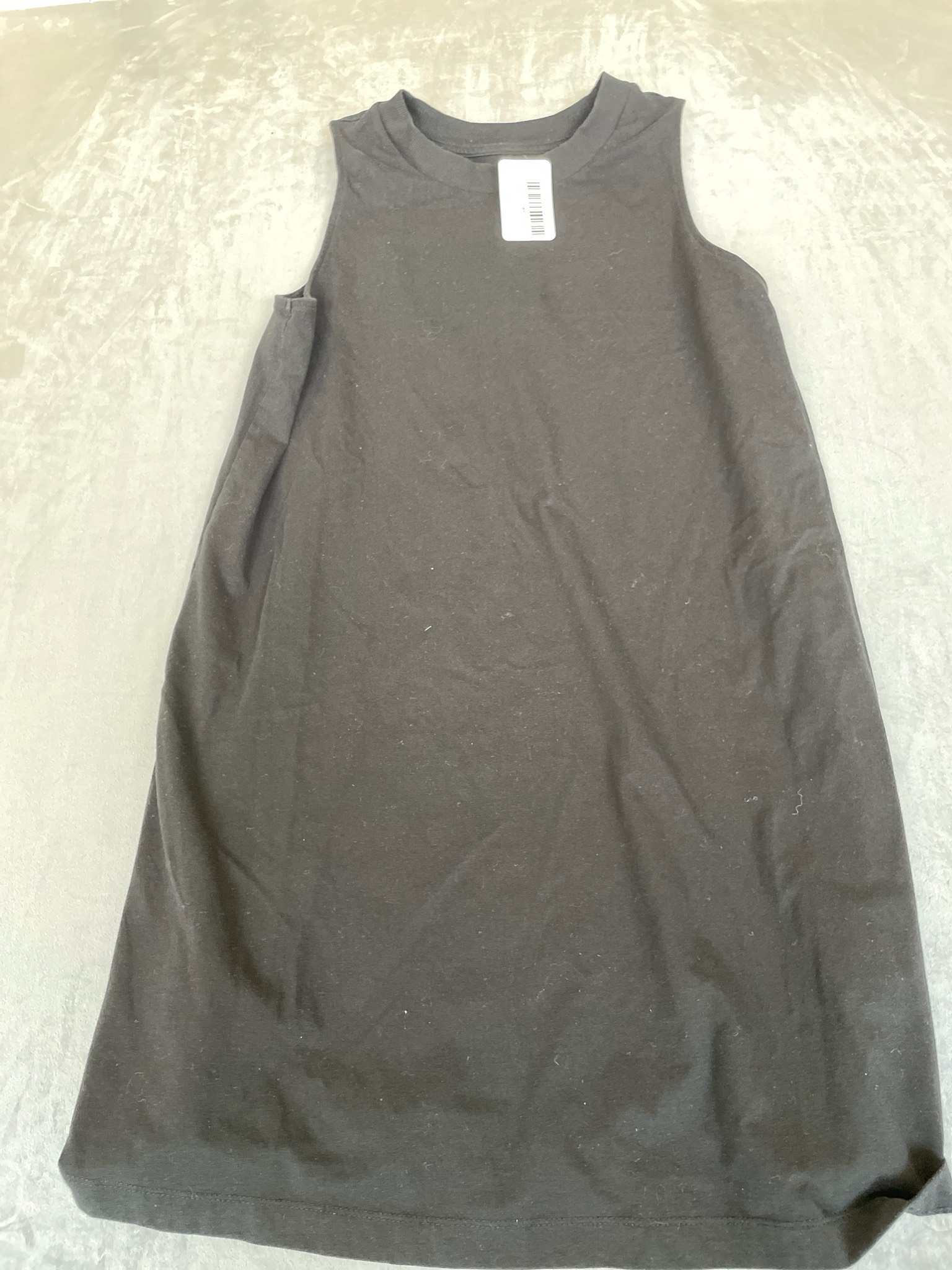 a . ne day Black Tank Top Size Large