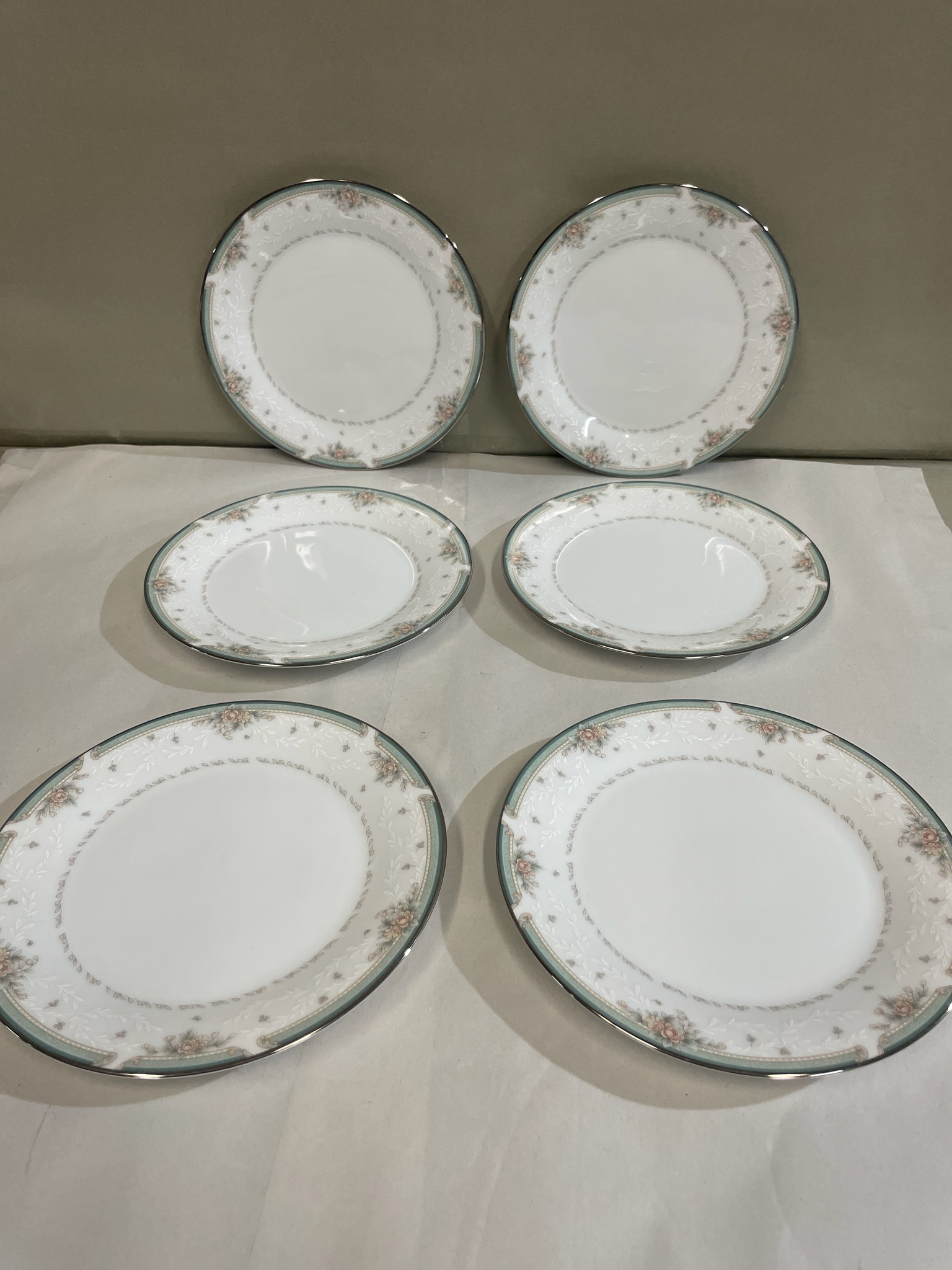 (6) Vintage Noritake White Porcelain Seafoam Banded Plate