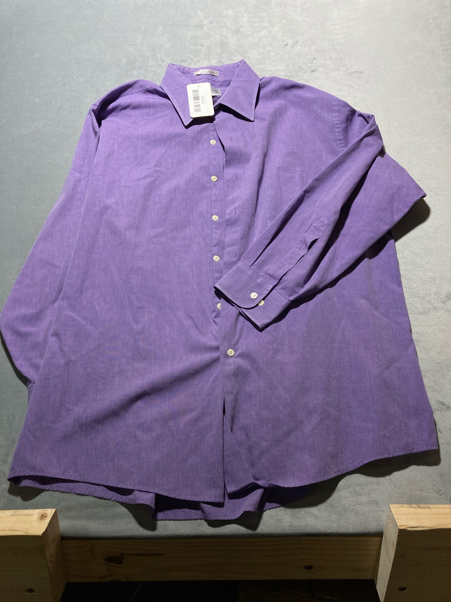 Van Heusen Purple Long Sleeve Dress Shirt Size 17 / 32/33 (XL)