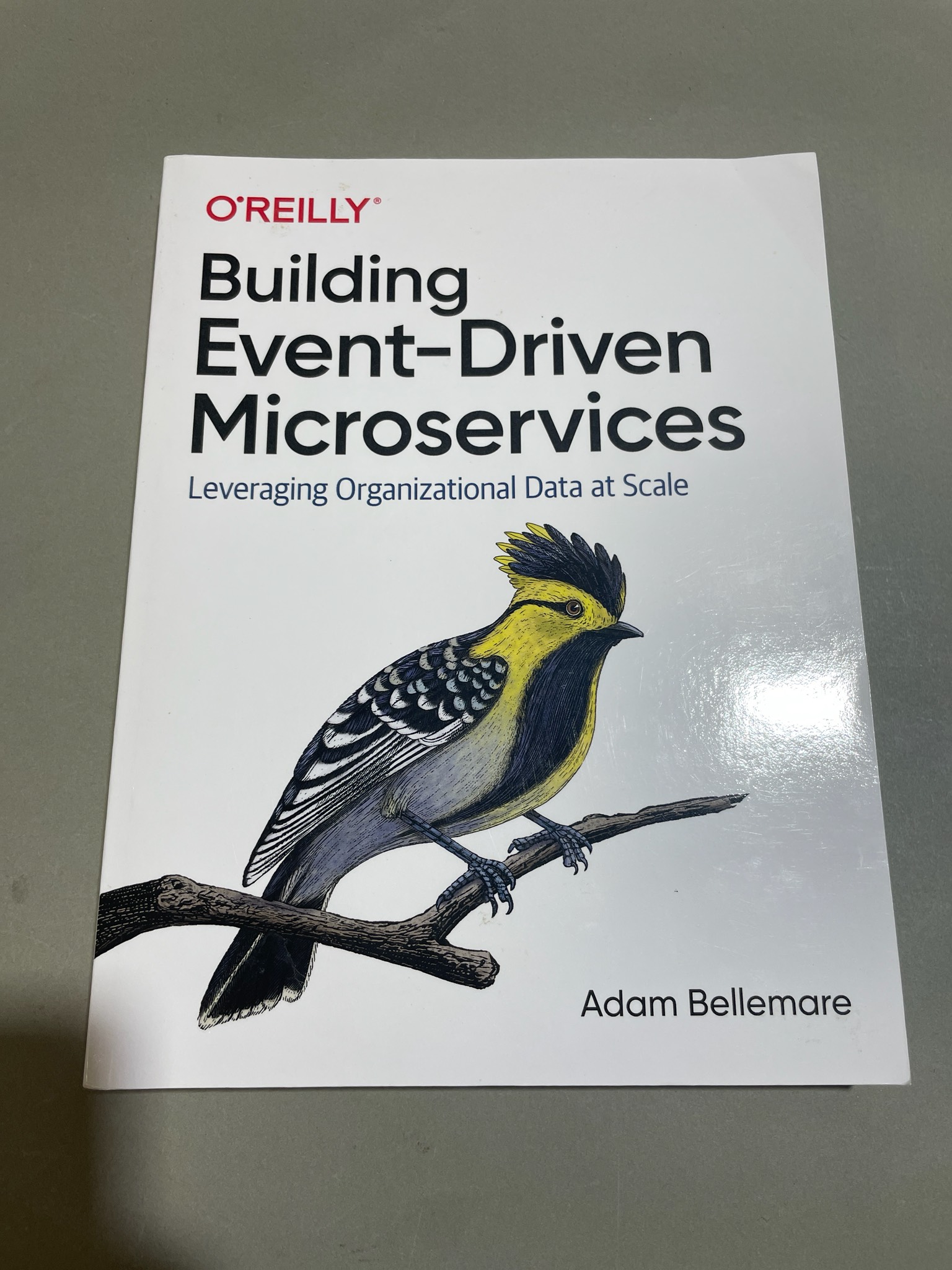 O'Reilly Building Event-Driven Microservices Paperback