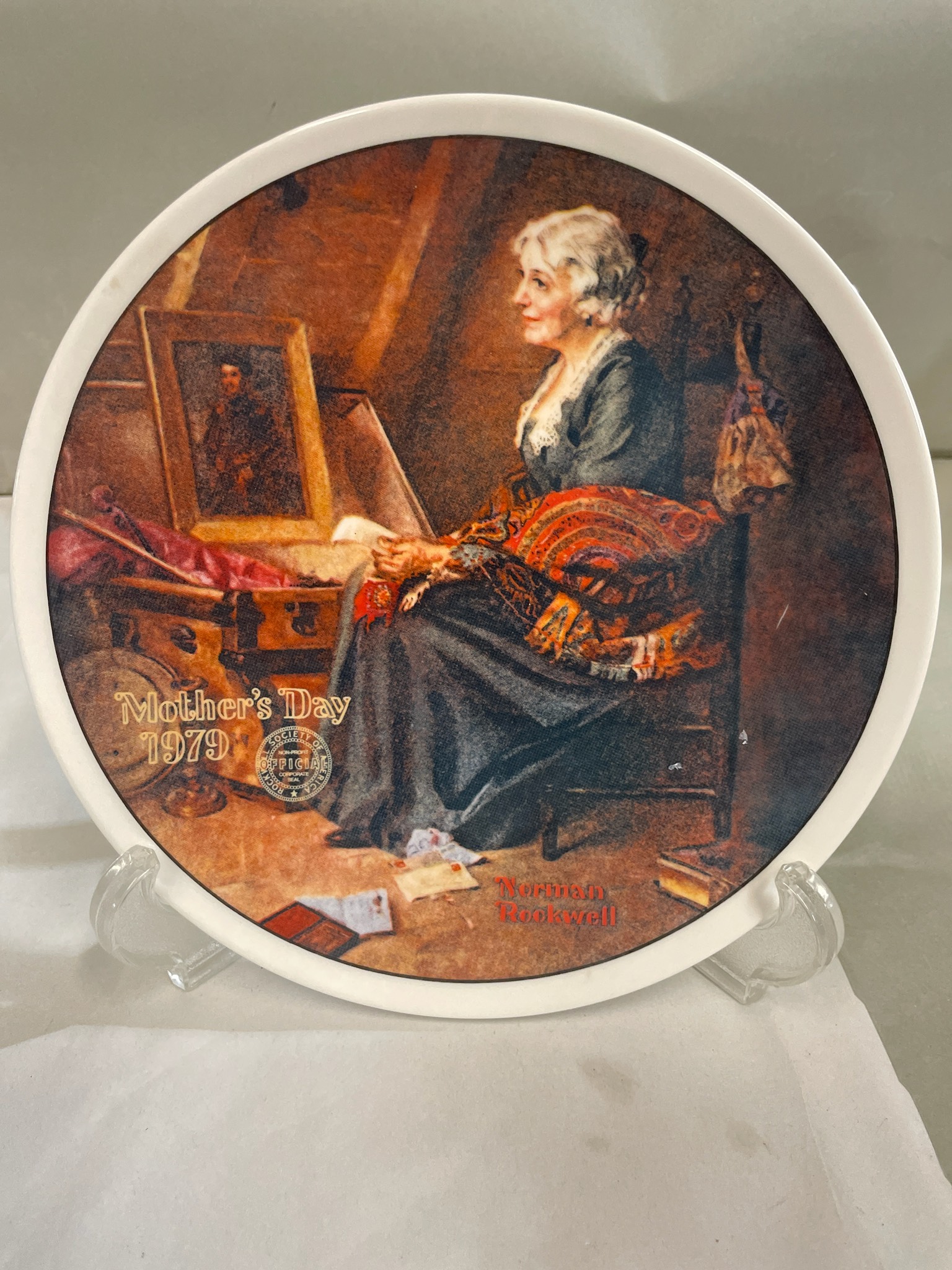 Knowles Cream Collector Plate