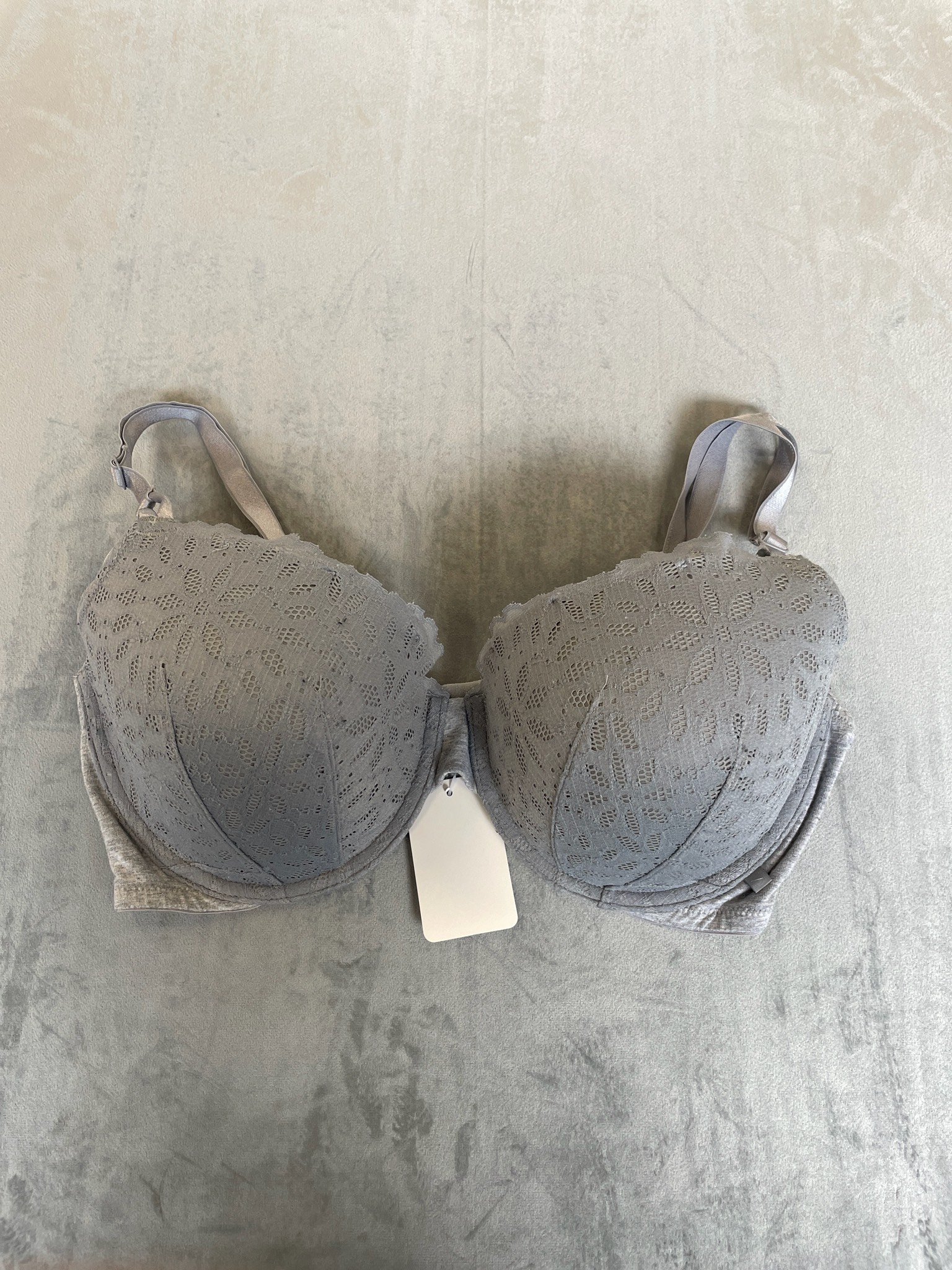 Victoria's Secret Light Grey Lace Bra Size 38DD