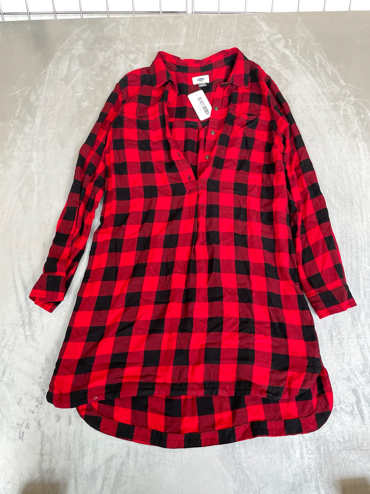 Old Navy Red and Black Buffalo Plaid Flannel Shirt Size M