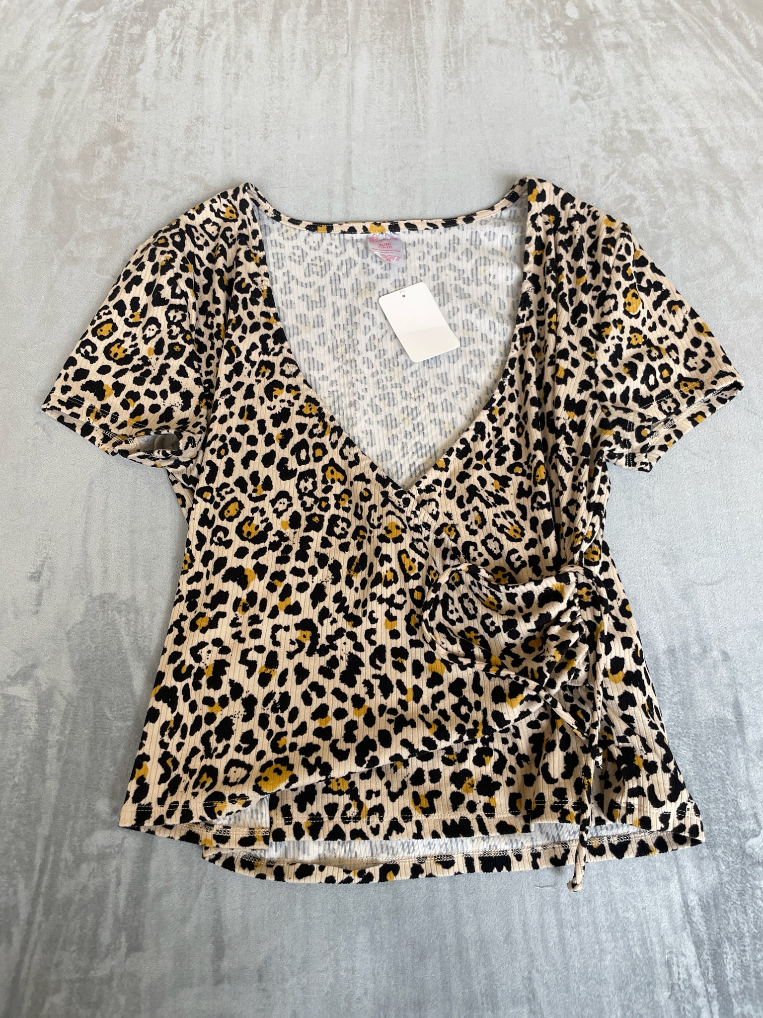 No Boundaries Beige Leopard Polyester Wrap Top Size XL/XG (15-17)