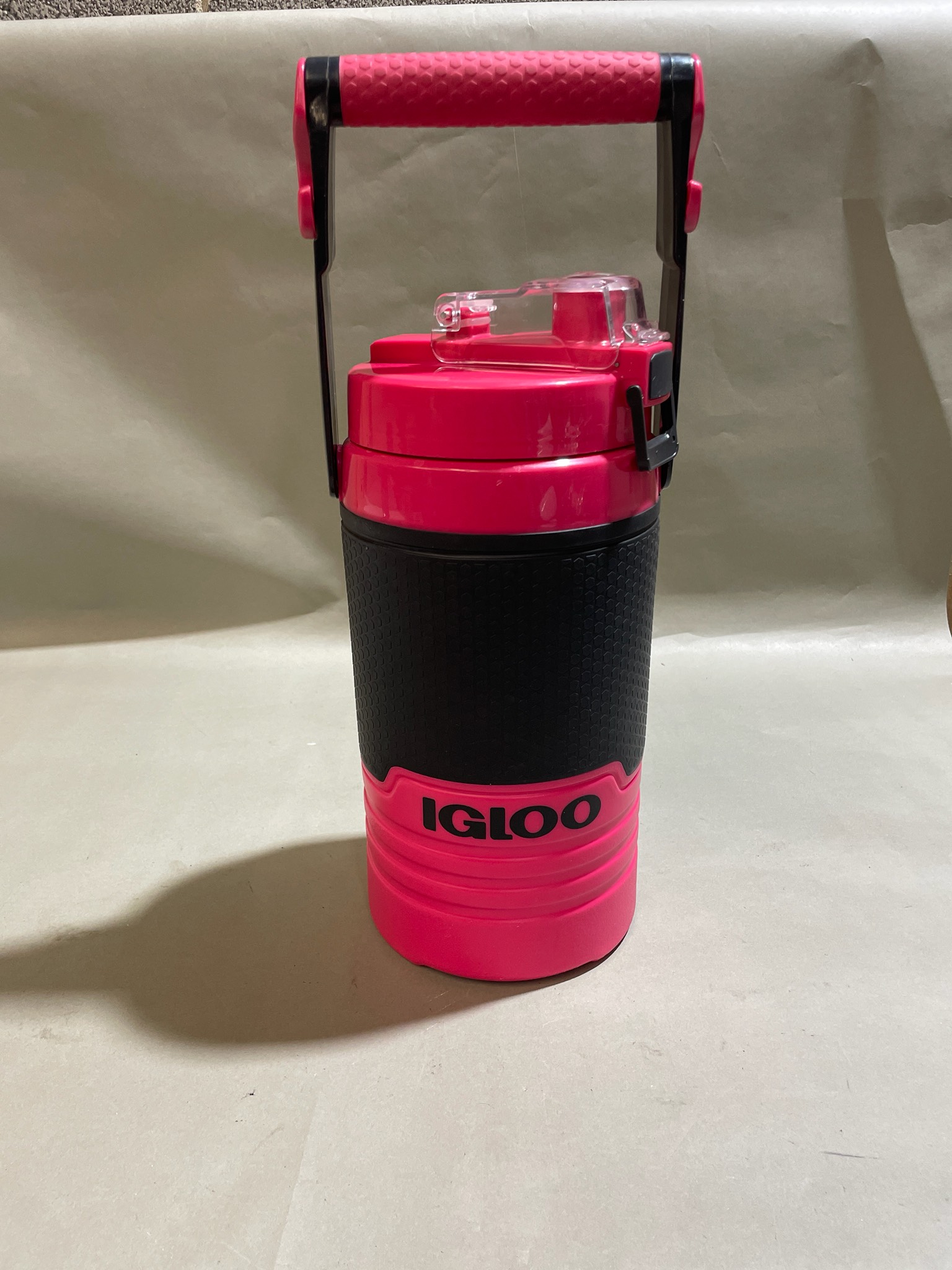 Igloo Hot Pink Insulated Beverage Jug