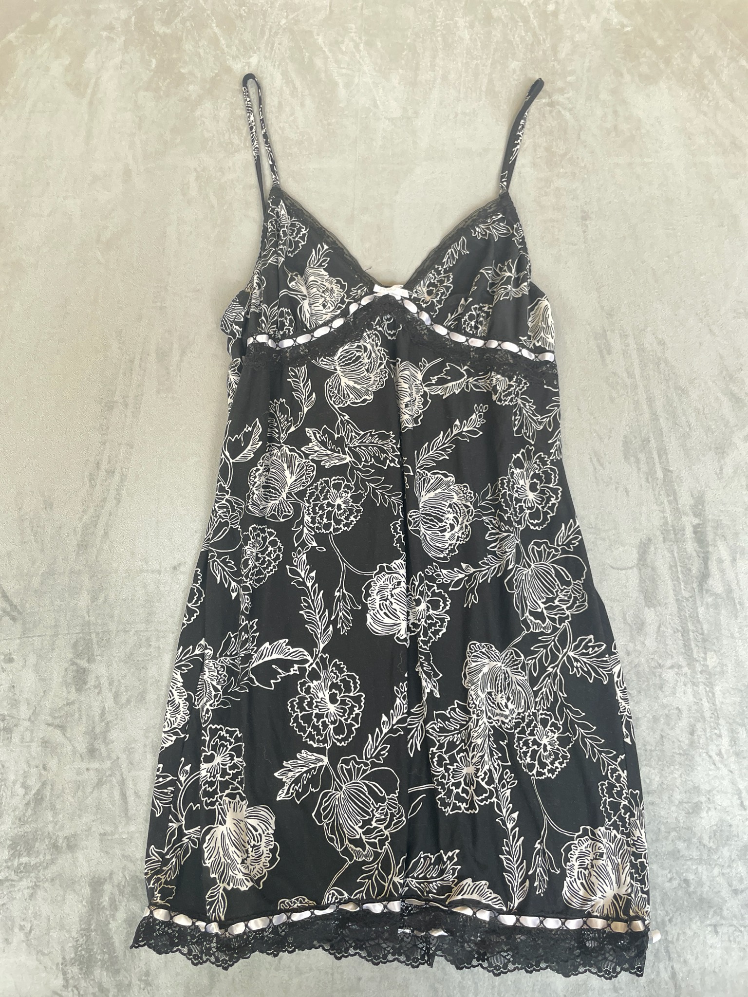 Studio Donatella Black Floral Jersey Chemise Size Large