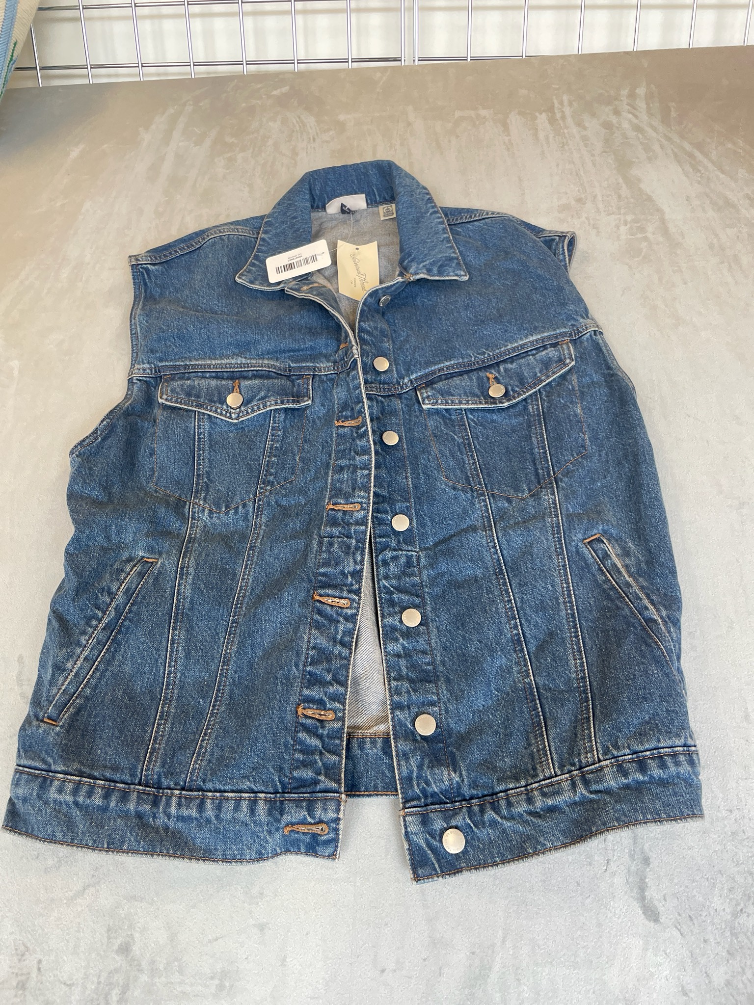 Universal Thread Medium Blue Denim Vest Size M