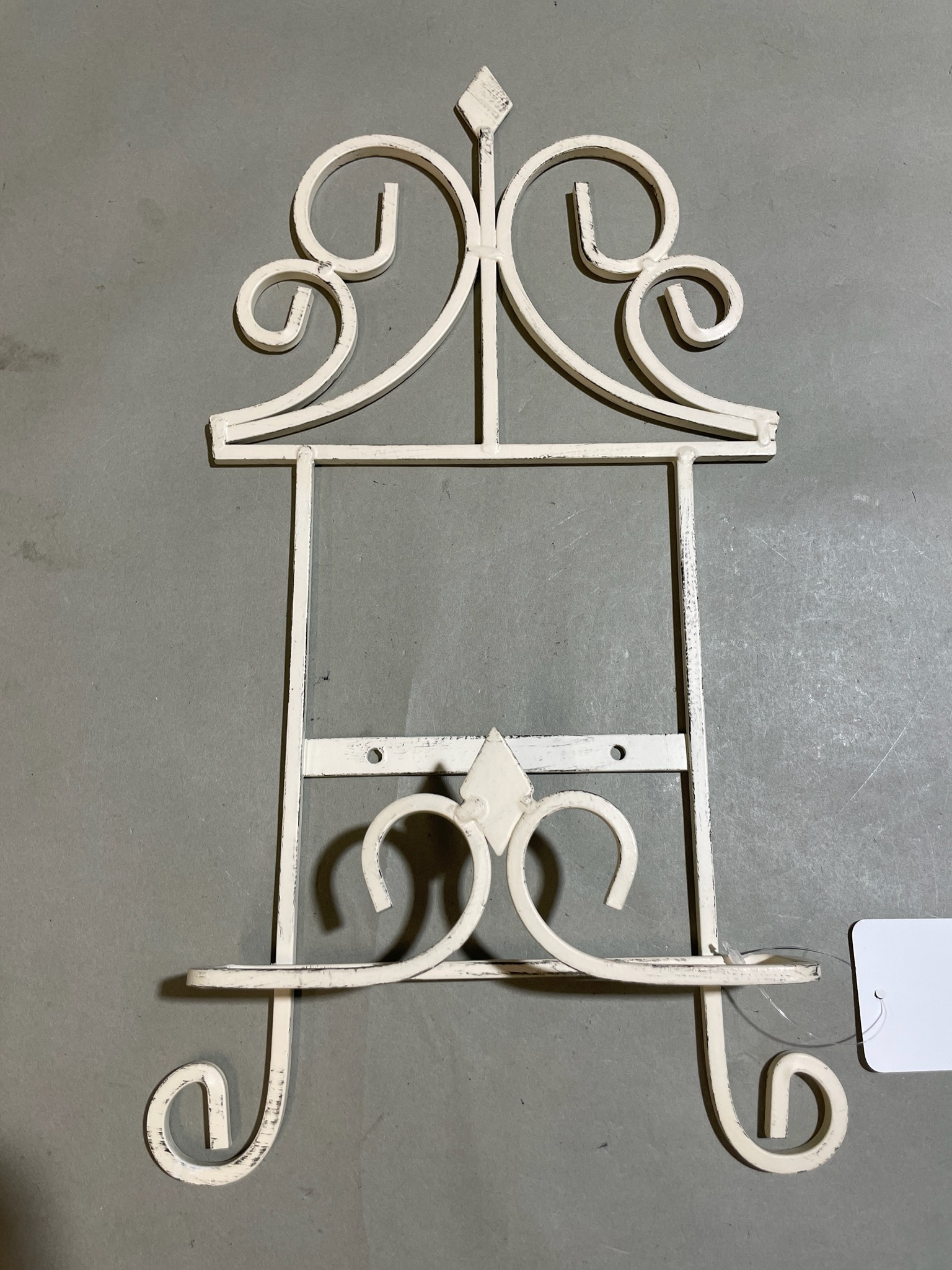 White Metal Wall Easel