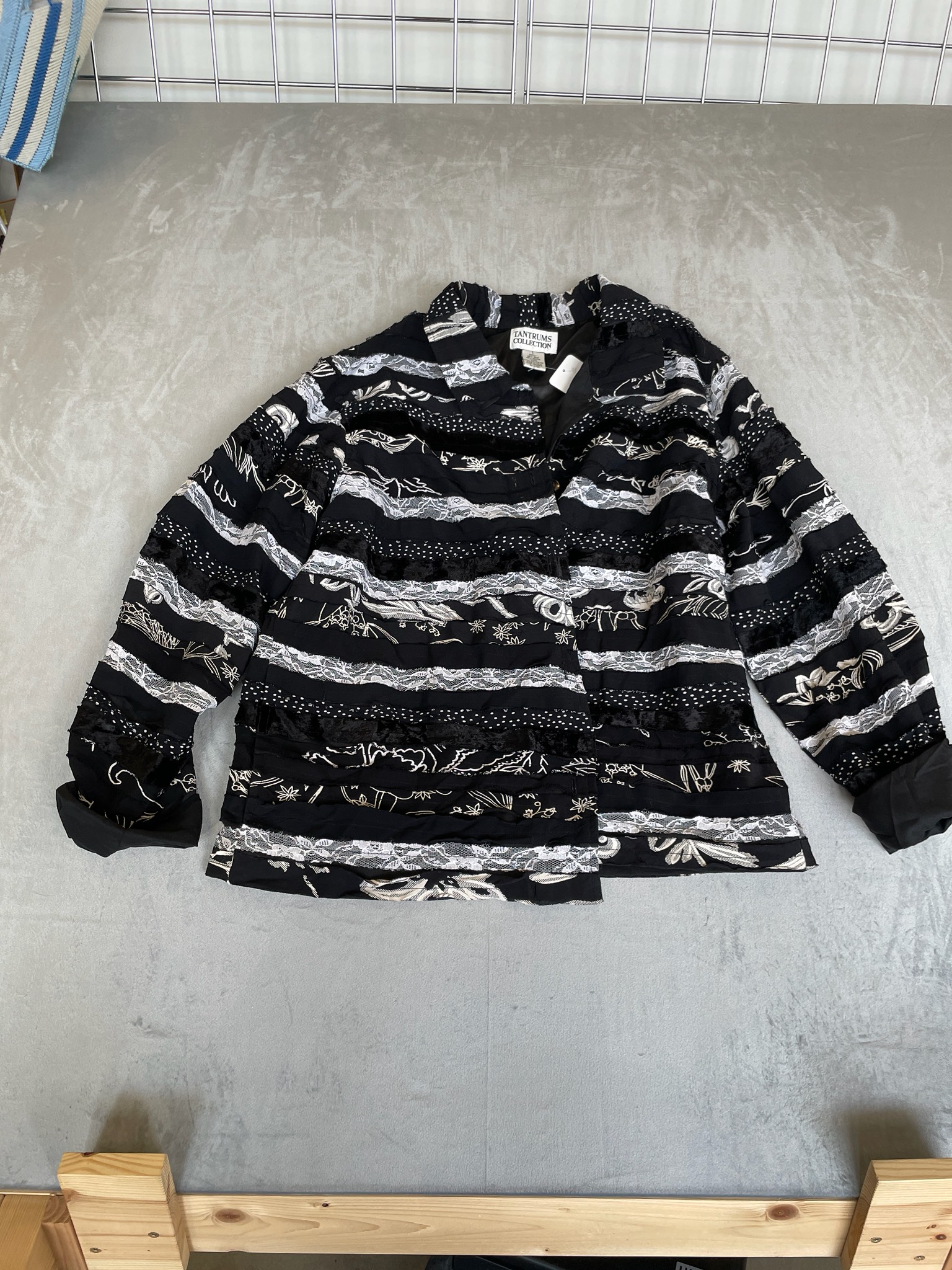 Tantrums Collection Black Mixed Stripe Silk Rayon Blazer Size L