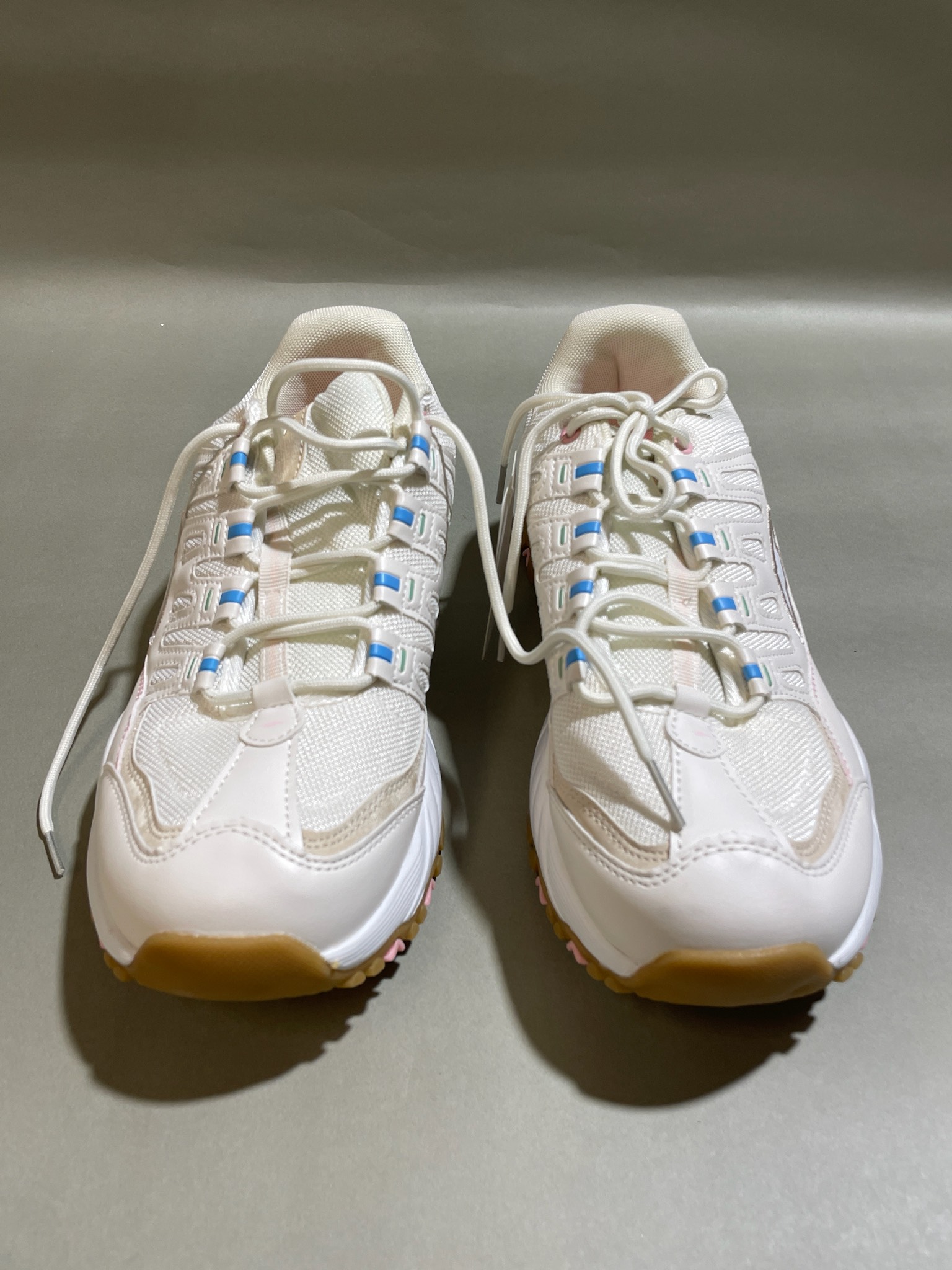 Avia Cream Sneakers 12