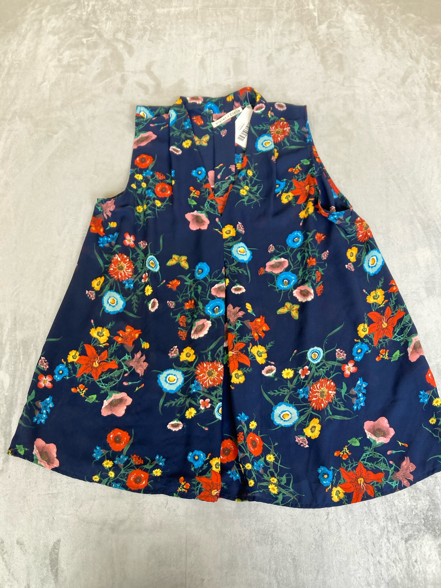 Violet + Claire Navy Floral Lightweight Woven Dress Size M