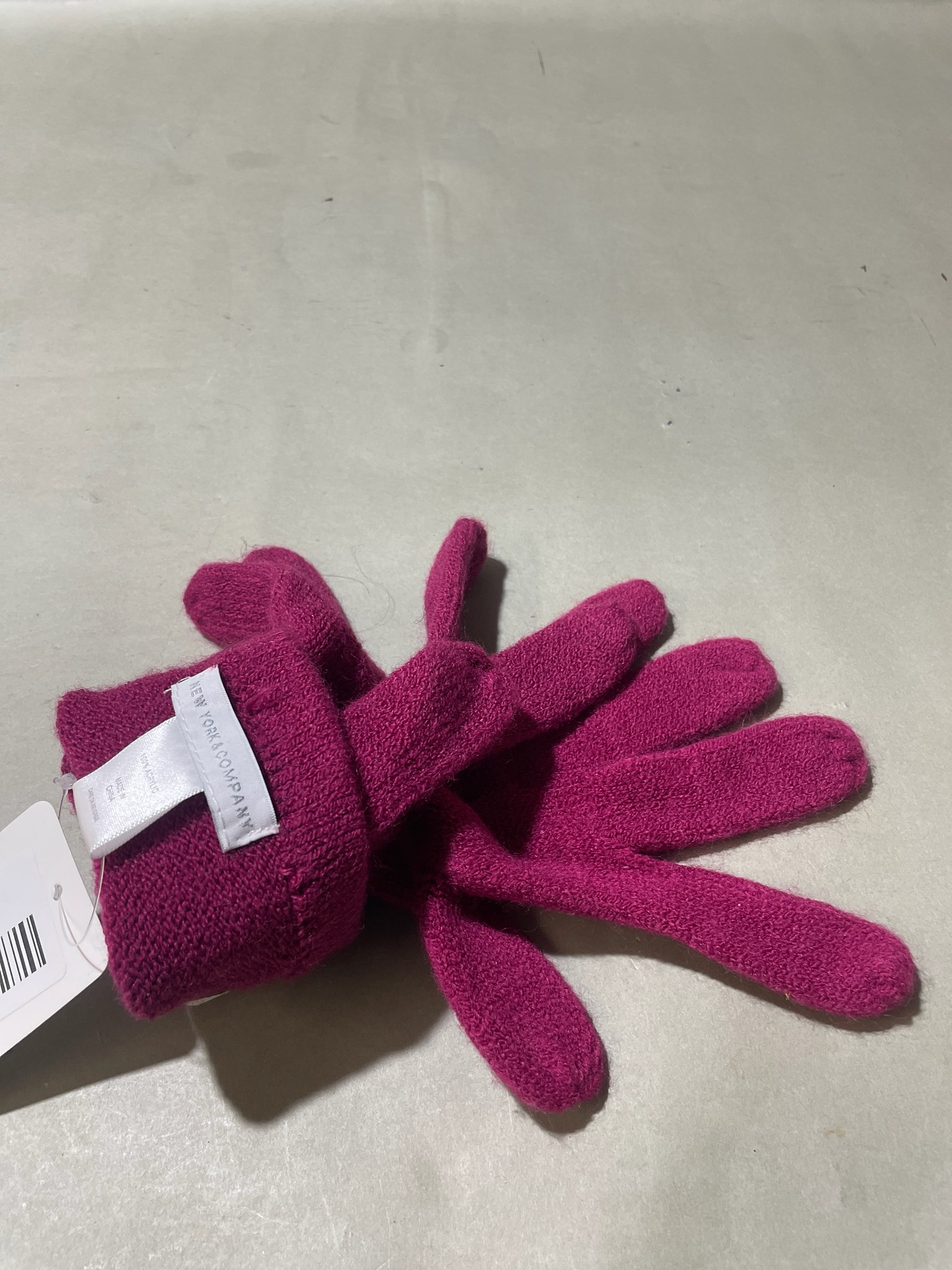 New York & Company Magenta Knit Gloves