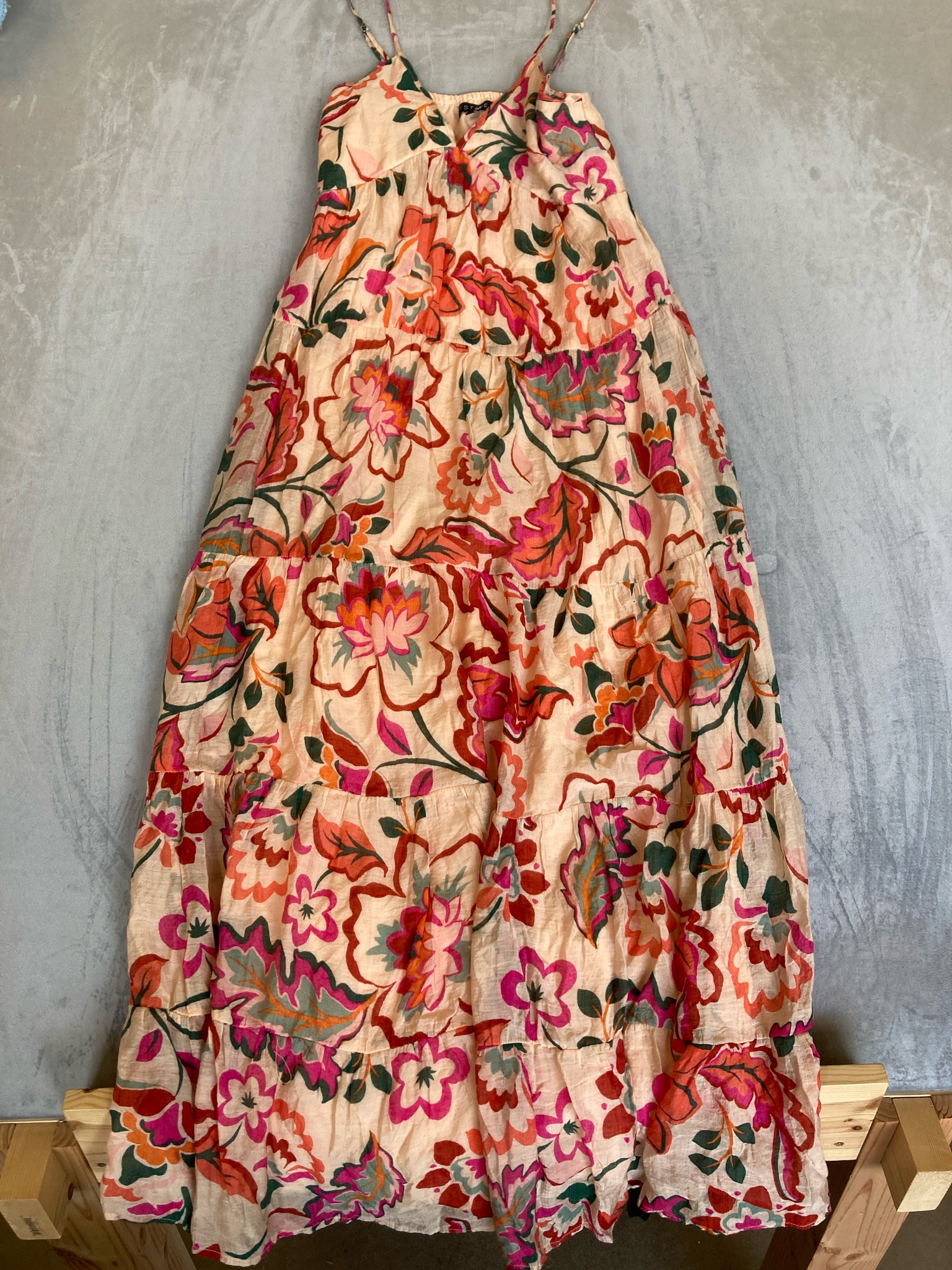 1.STATE Cream Floral Maxi Dress Size XS