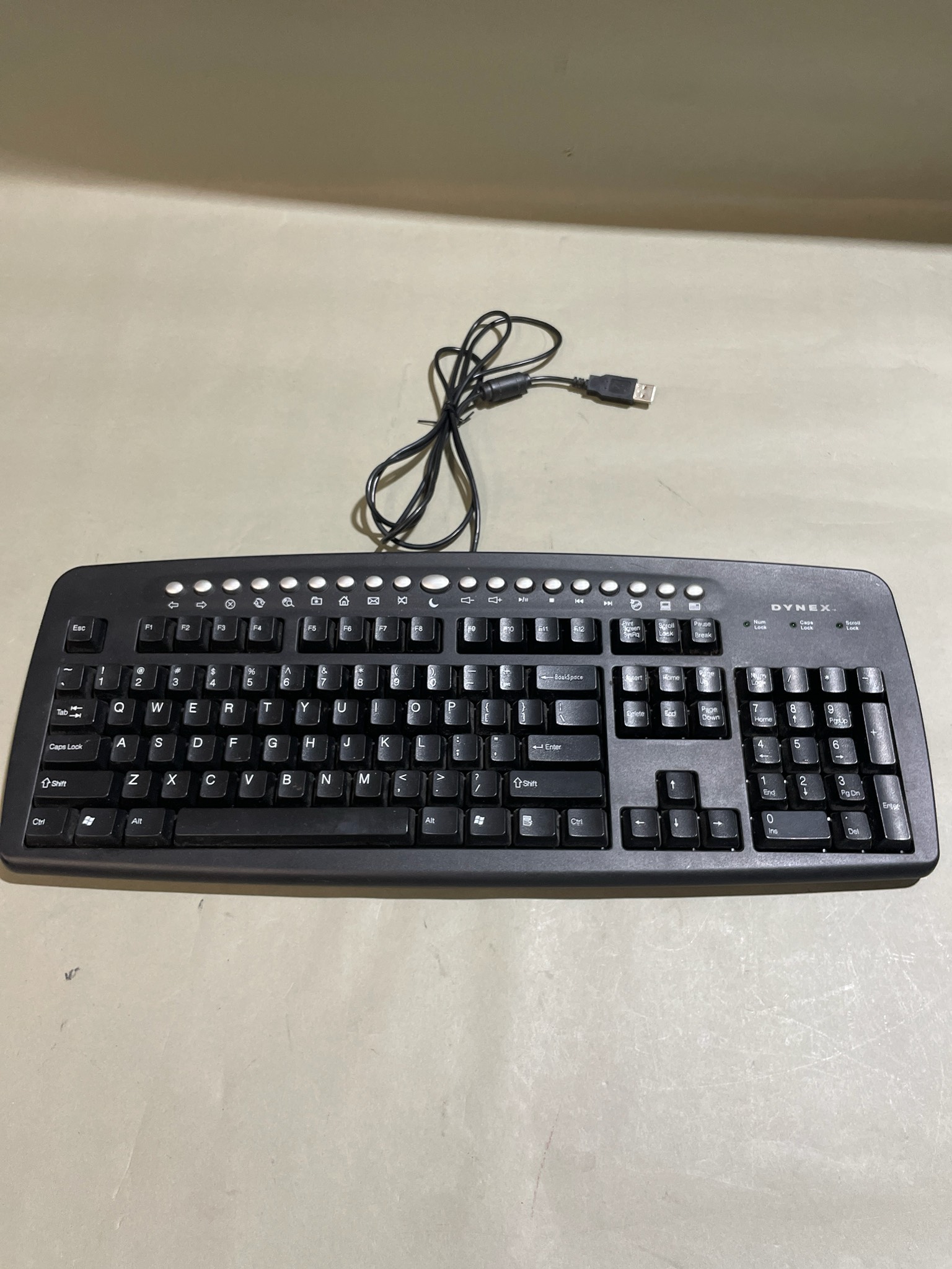 Dynex Black Wired USB Keyboard Size Full-Size